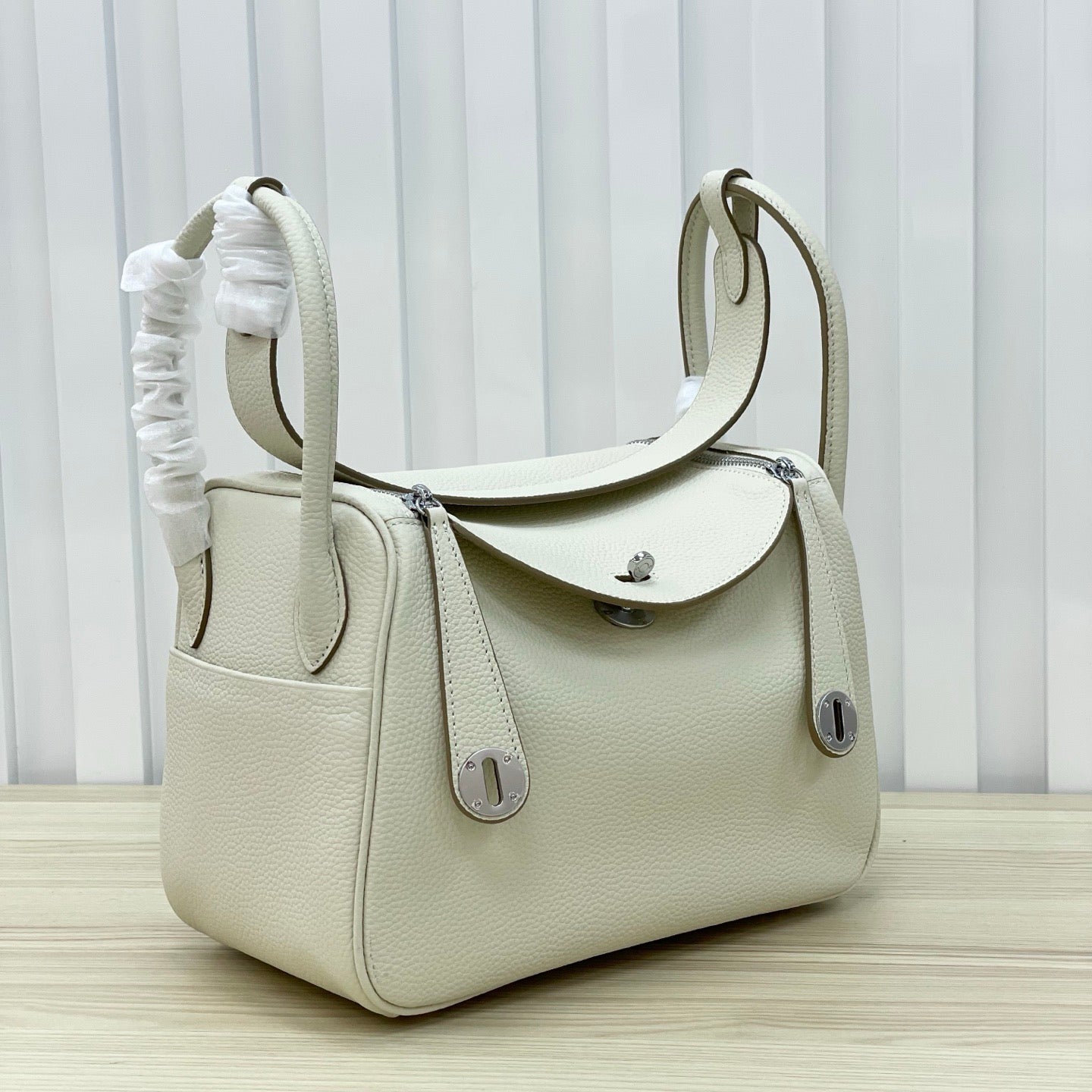 Luxury Structured Handbag Collection – Pebbled & Croc-Textured Leather with Metallic Hardware