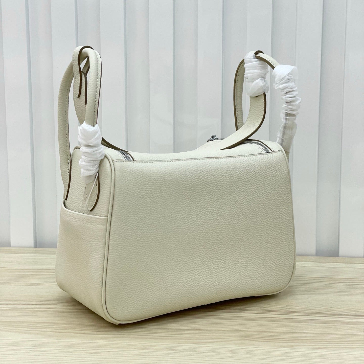 Luxury Structured Handbag Collection – Pebbled & Croc-Textured Leather with Metallic Hardware