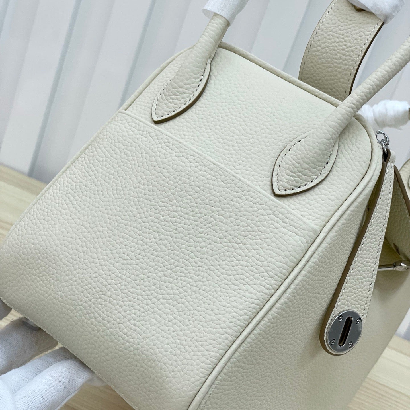 Luxury Structured Handbag Collection – Pebbled & Croc-Textured Leather with Metallic Hardware