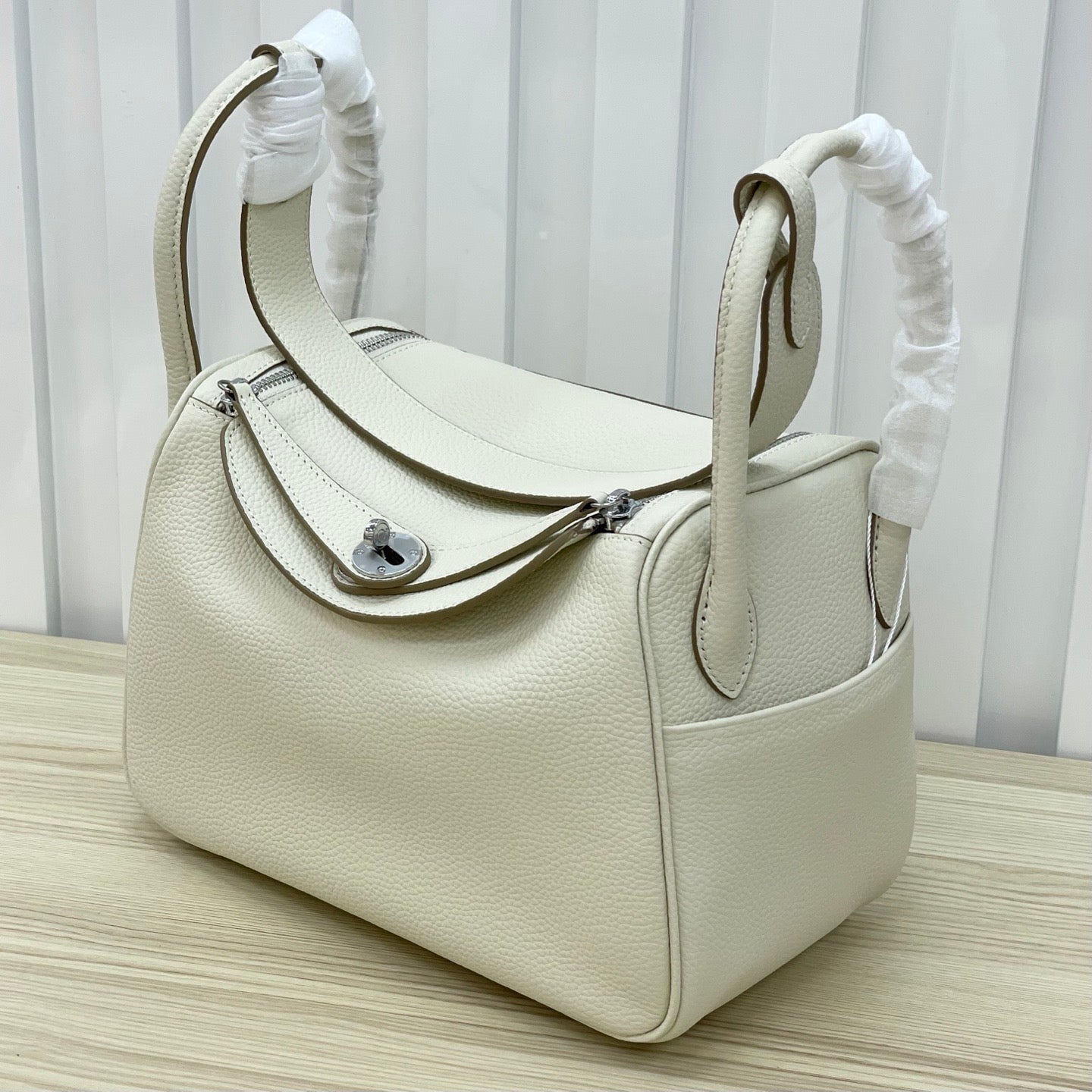 Luxury Structured Handbag Collection – Pebbled & Croc-Textured Leather with Metallic Hardware