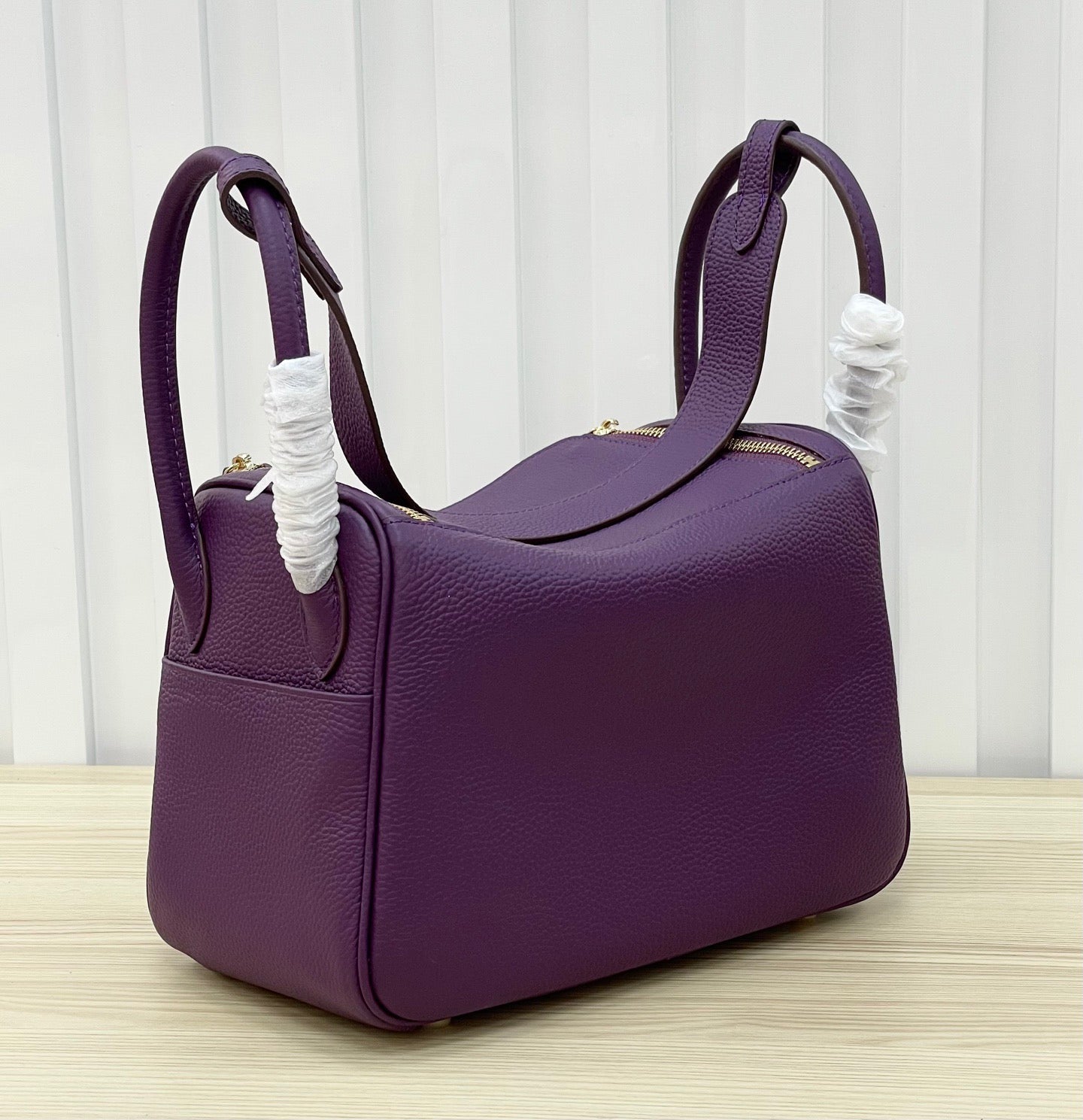 Luxury Structured Handbag Collection – Pebbled & Croc-Textured Leather with Metallic Hardware