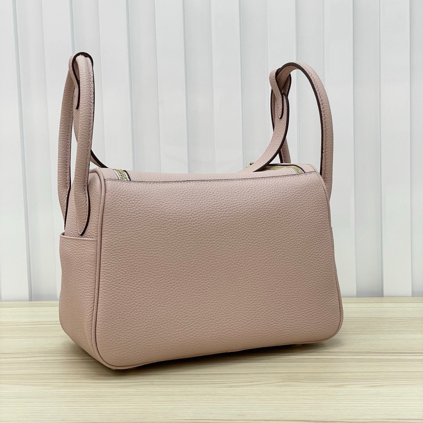 Luxury Structured Handbag Collection – Pebbled & Croc-Textured Leather with Metallic Hardware