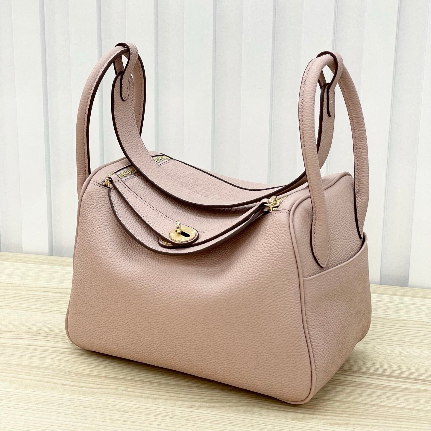 Luxury Structured Handbag Collection – Pebbled & Croc-Textured Leather with Metallic Hardware