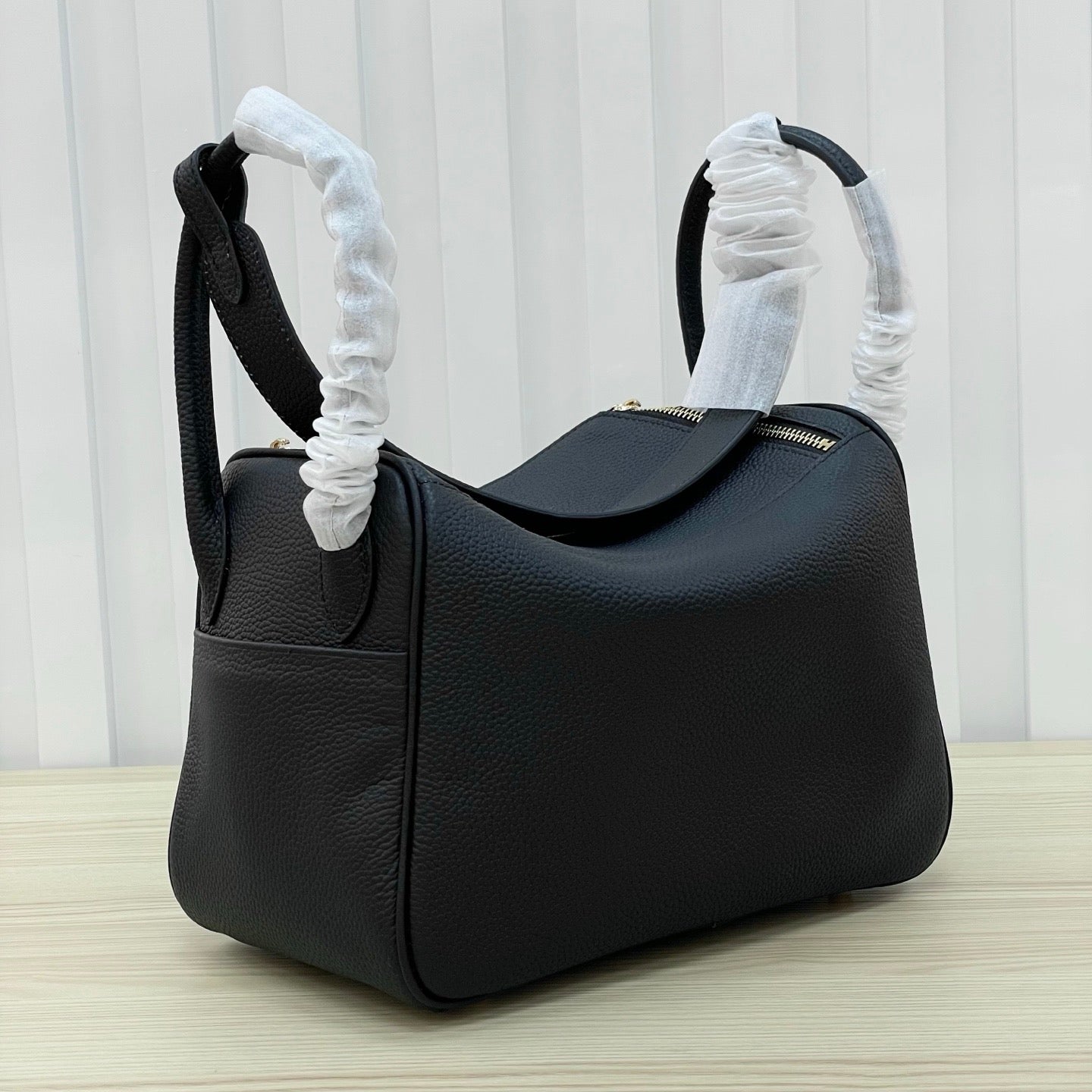 Luxury Structured Handbag Collection – Pebbled & Croc-Textured Leather with Metallic Hardware