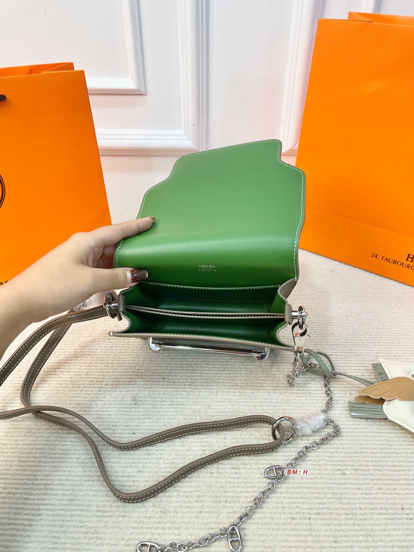 Hermès Mini Shoulder Bag – Leather with Silver Chain & Signature Charm