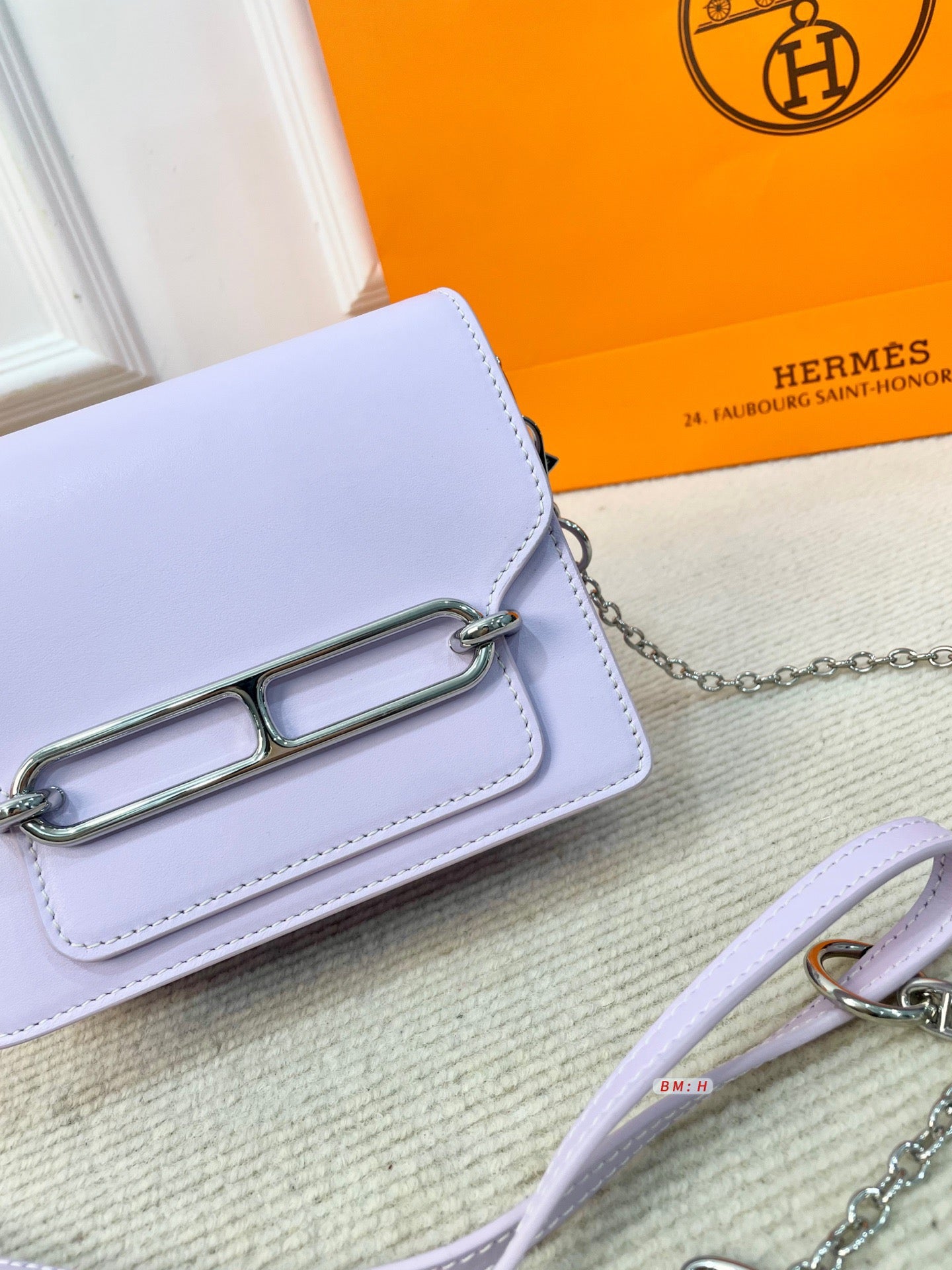 Hermès Mini Shoulder Bag – Leather with Silver Chain & Signature Charm