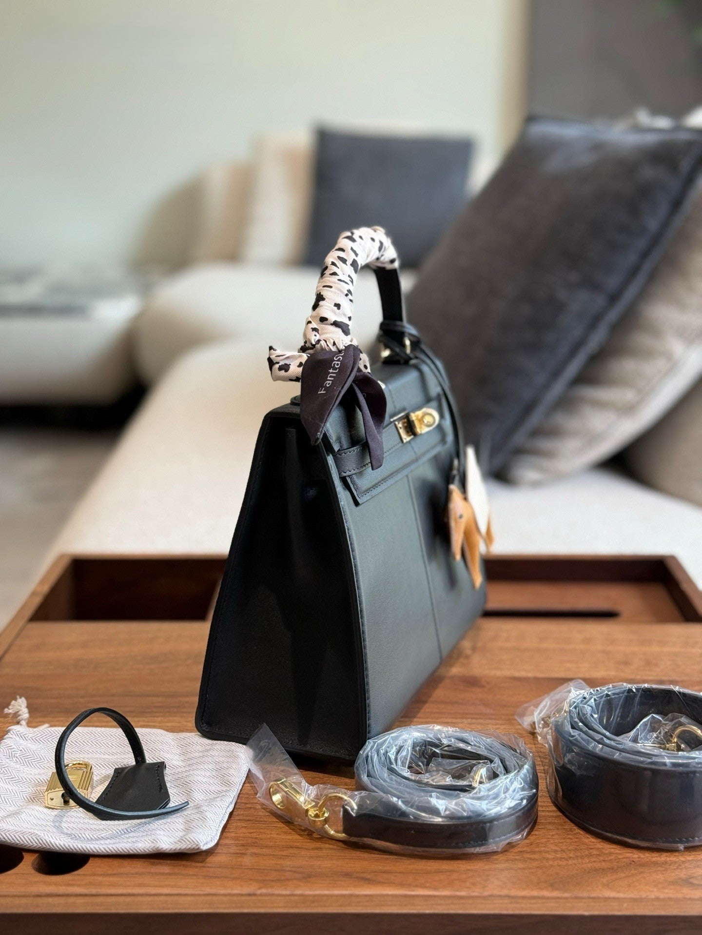 Hermès Kelly Bag Black Leather with Gold Hardware and Accessories