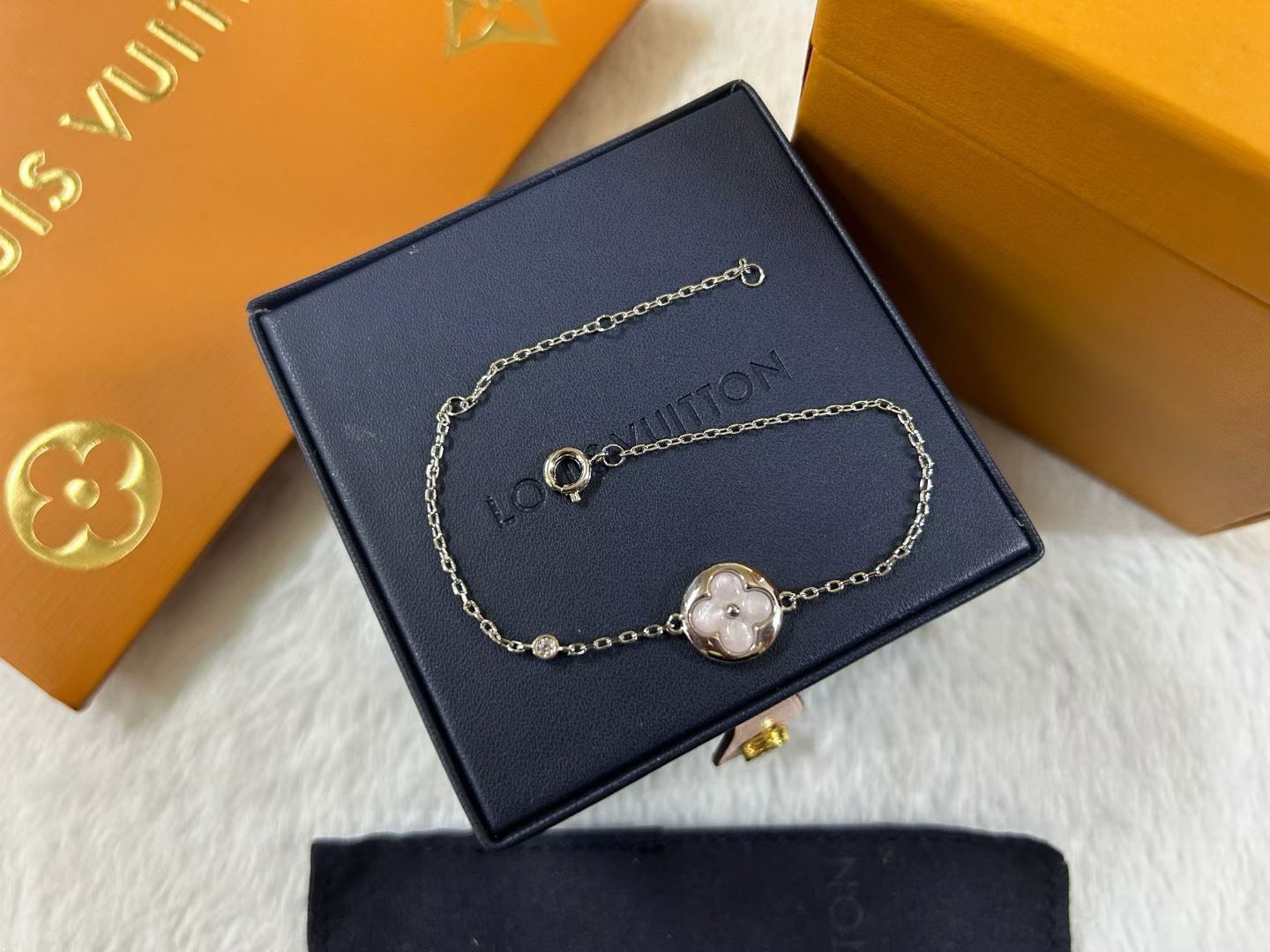 White Charm Bracelet Clover & Star Motifs in Gold, Rose Gold & Silver