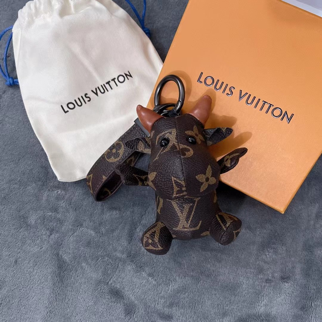 Louis Vuitton Designer Keychain Collection – Monogram Leather, Floral Charms & Iconic Animal Designs