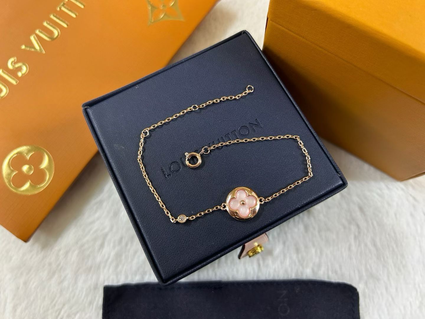 White Charm Bracelet Clover & Star Motifs in Gold, Rose Gold & Silver