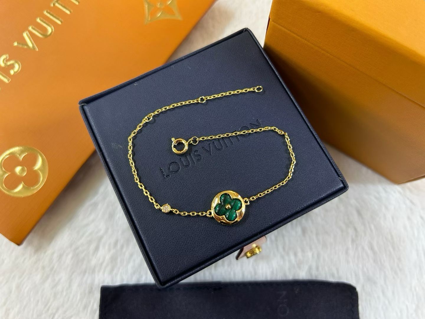 Green Motif Bracelet Clover & Star Charms on Gold, Rose Gold & Silver Chains