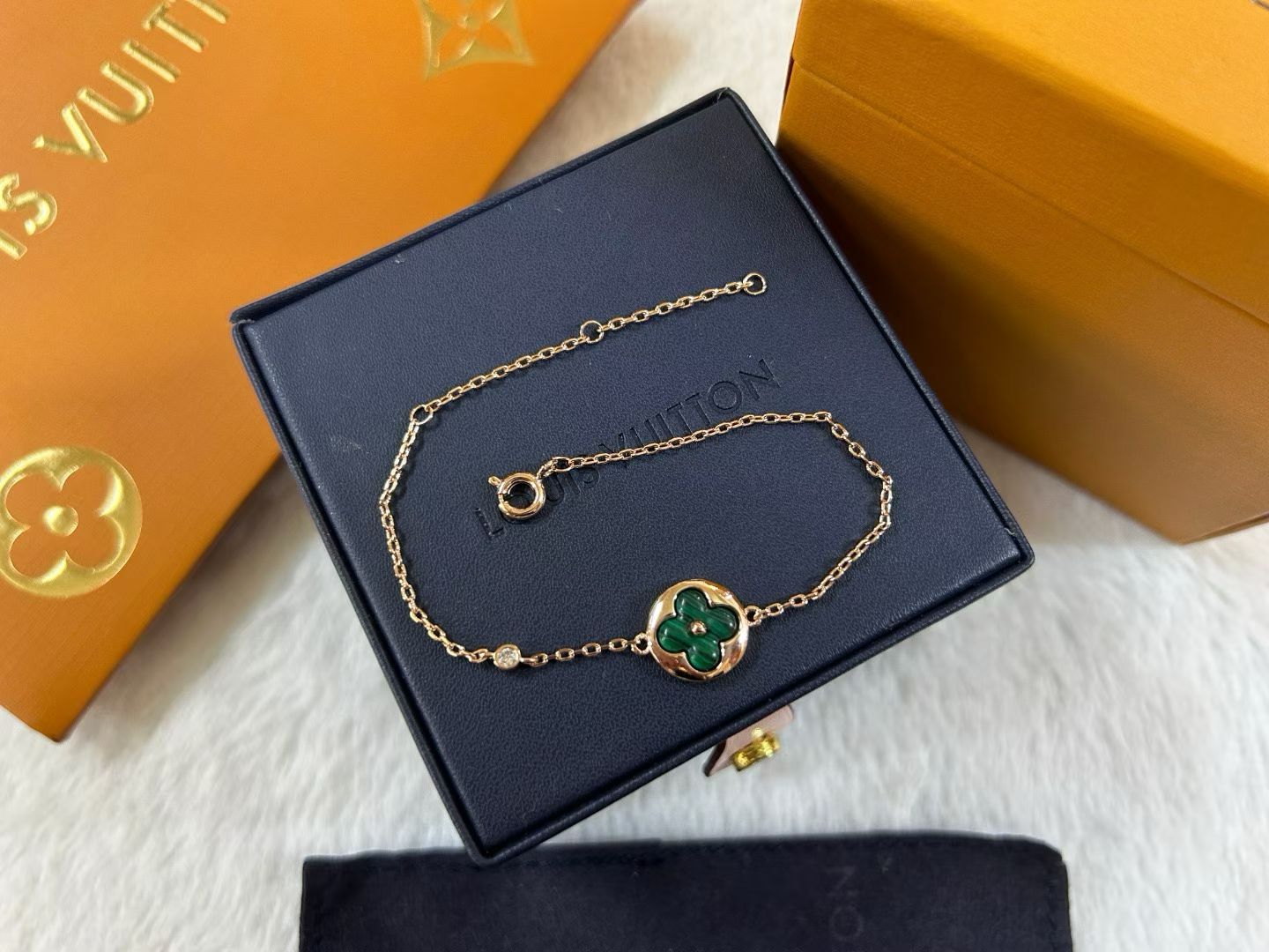 Green Motif Bracelet Clover & Star Charms on Gold, Rose Gold & Silver Chains