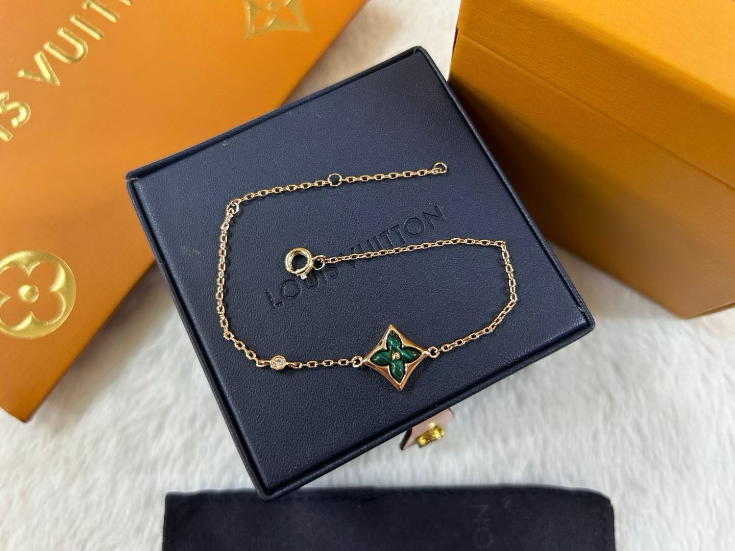 Green Motif Bracelet Clover & Star Charms on Gold, Rose Gold & Silver Chains