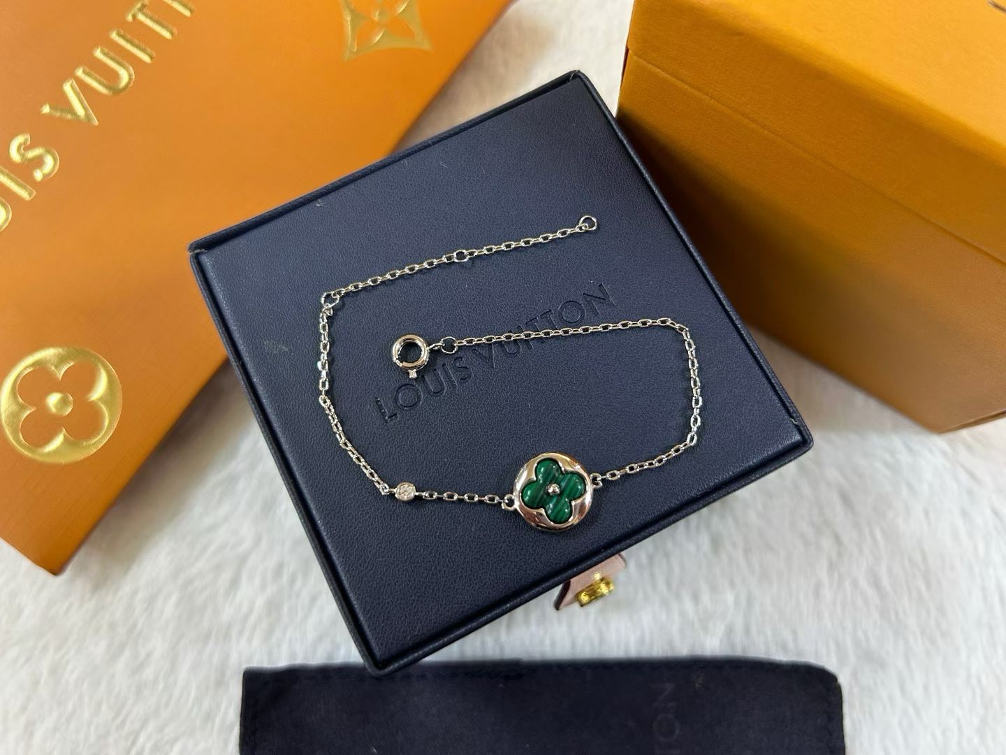 Green Motif Bracelet Clover & Star Charms on Gold, Rose Gold & Silver Chains