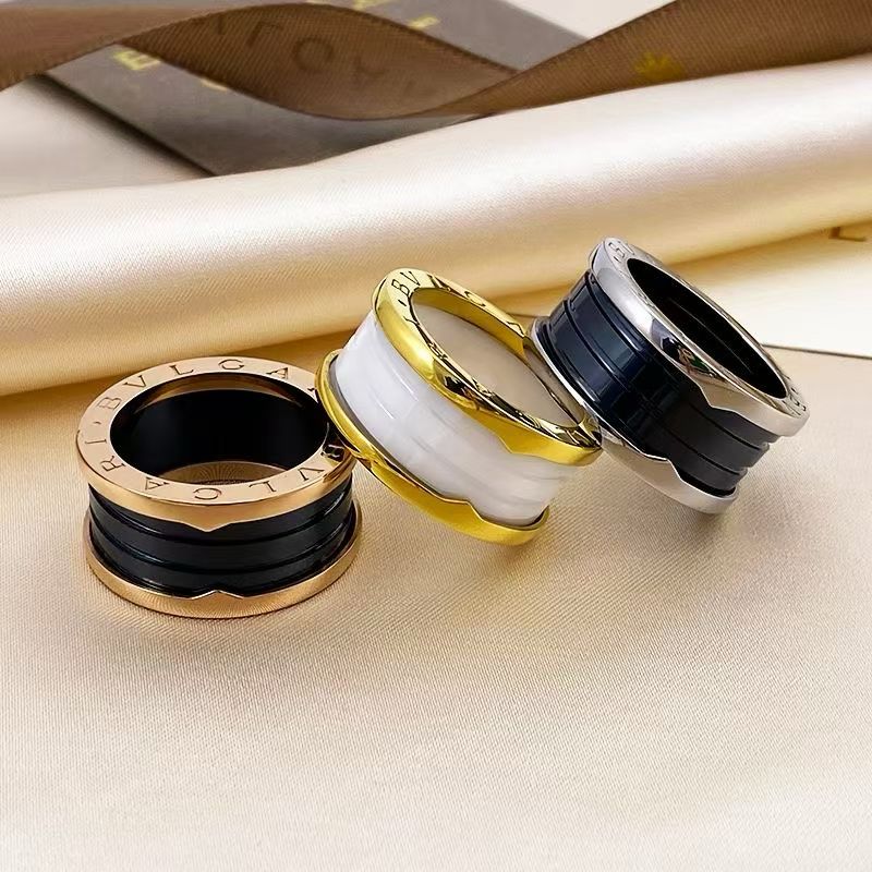 BVLGARI B.zero1 Ring Spiral Design with Ceramic Center