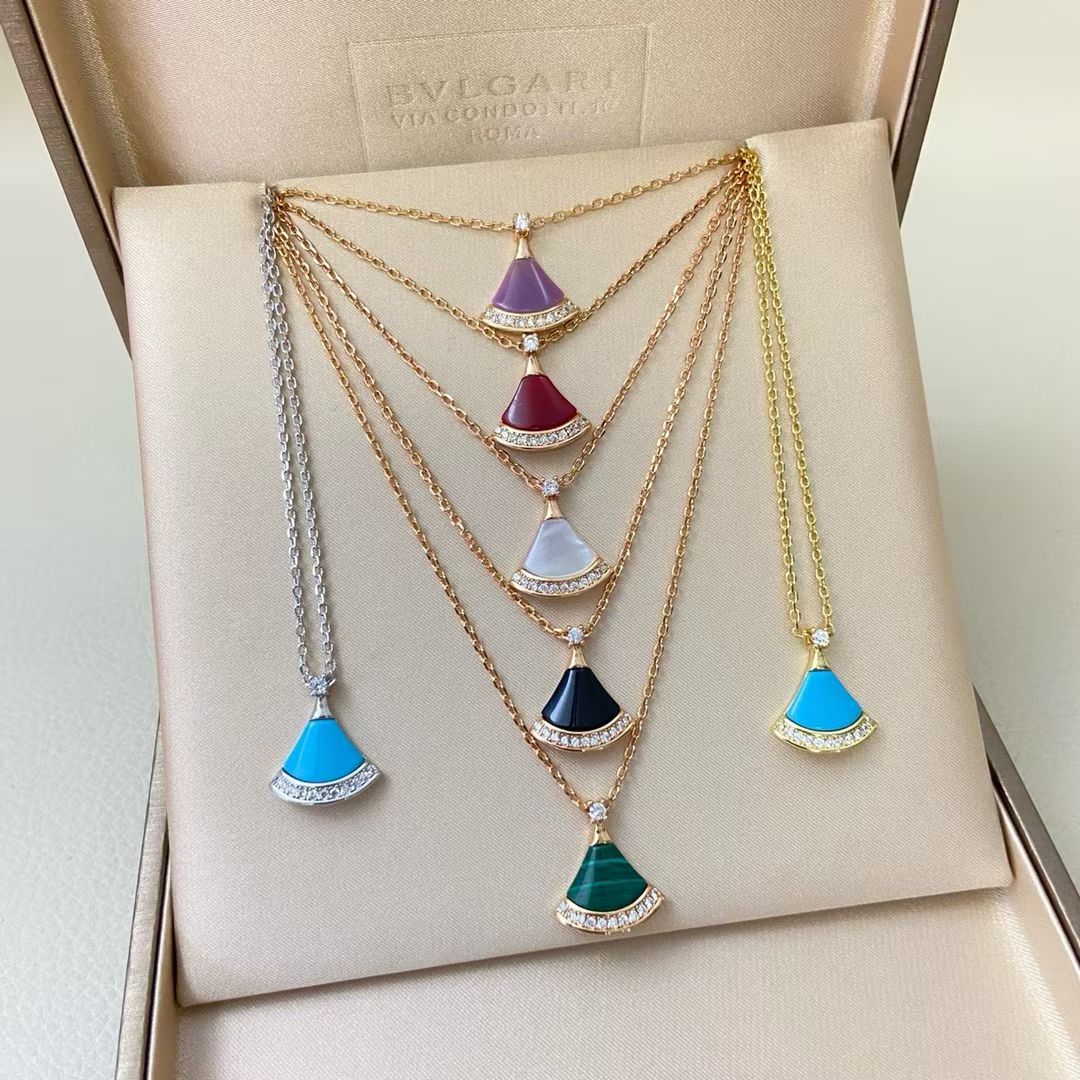 BVLGARI Divas’ Dream Necklace Fan Pendant with Diamonds