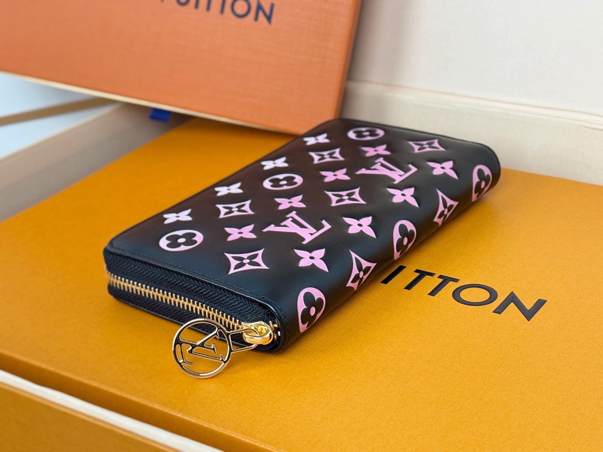 Louis Vuitton Black & Pink Monogram Wallet – Murakami 20th Anniversary Edition