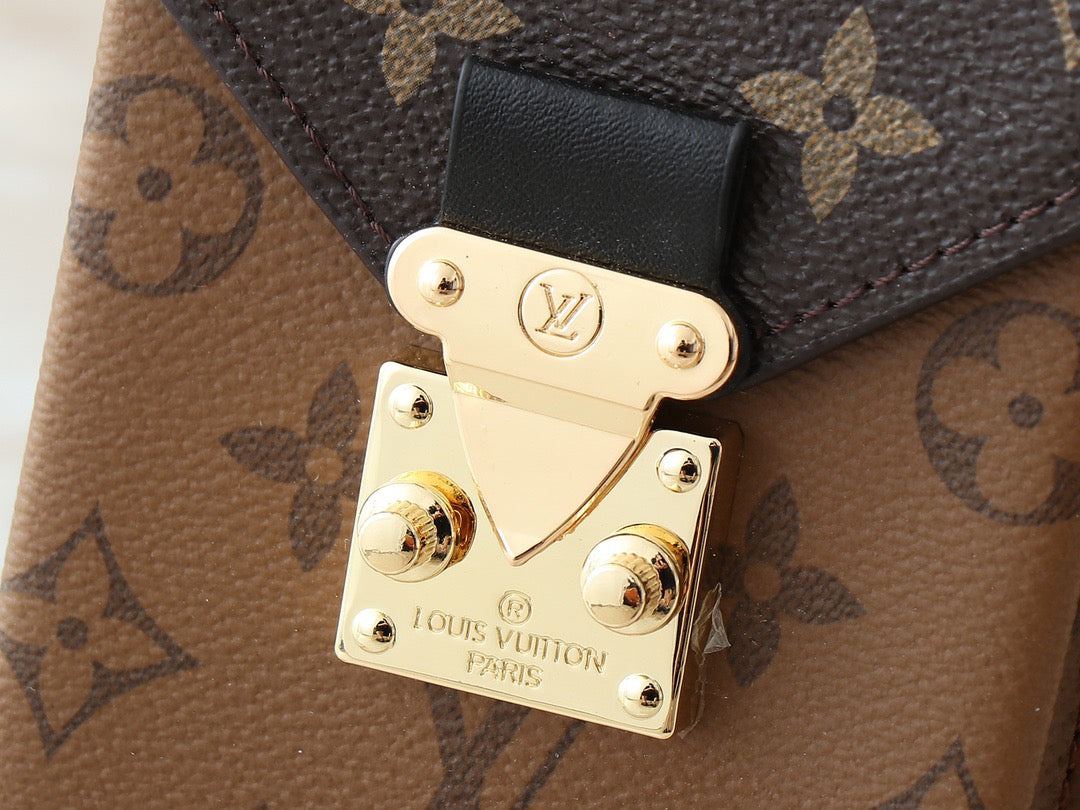 Louis Vuitton Classic Monogram Chain Bag – Gold Clasp Edition