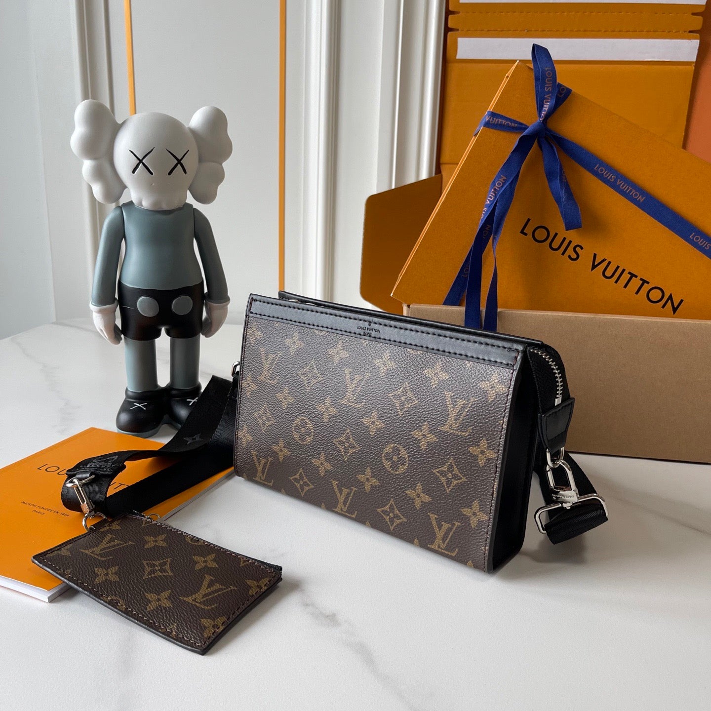 Louis Vuitton Monogram Pouch & Cardholder Set – Signature Canvas Edition