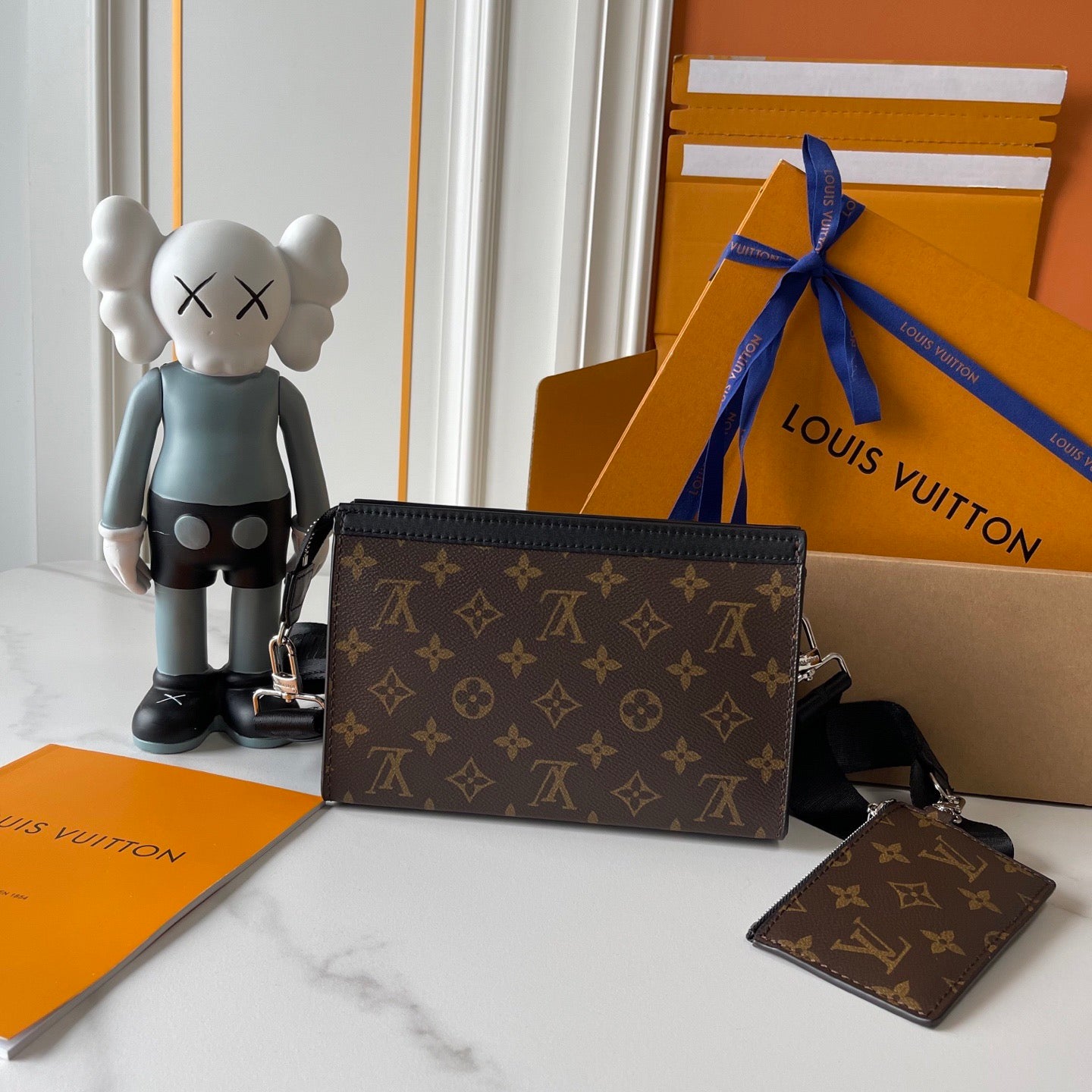 Louis Vuitton Monogram Pouch & Cardholder Set – Signature Canvas Edition