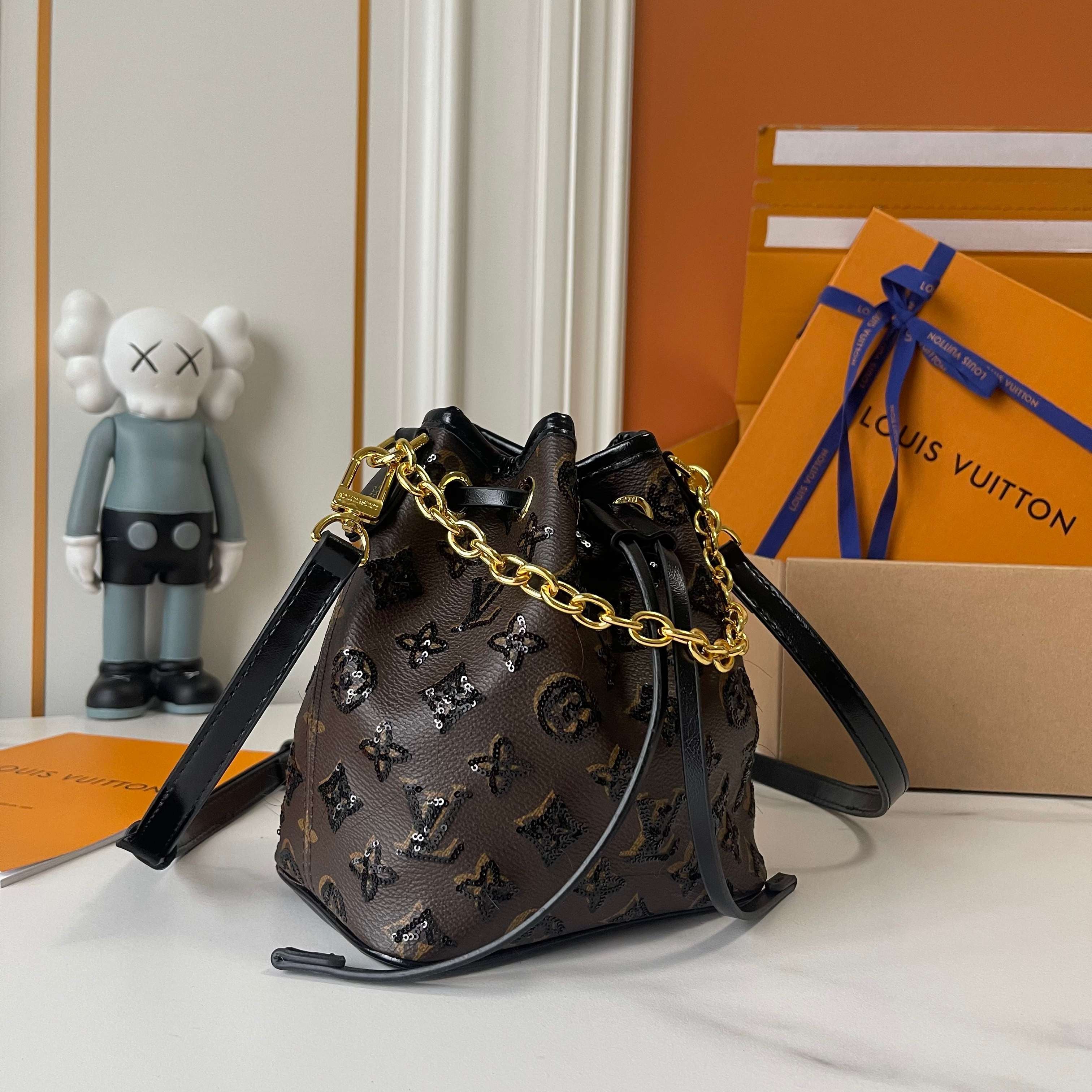 Louis Vuitton Monogram Bucket Handbag – Glossy Chain Edition