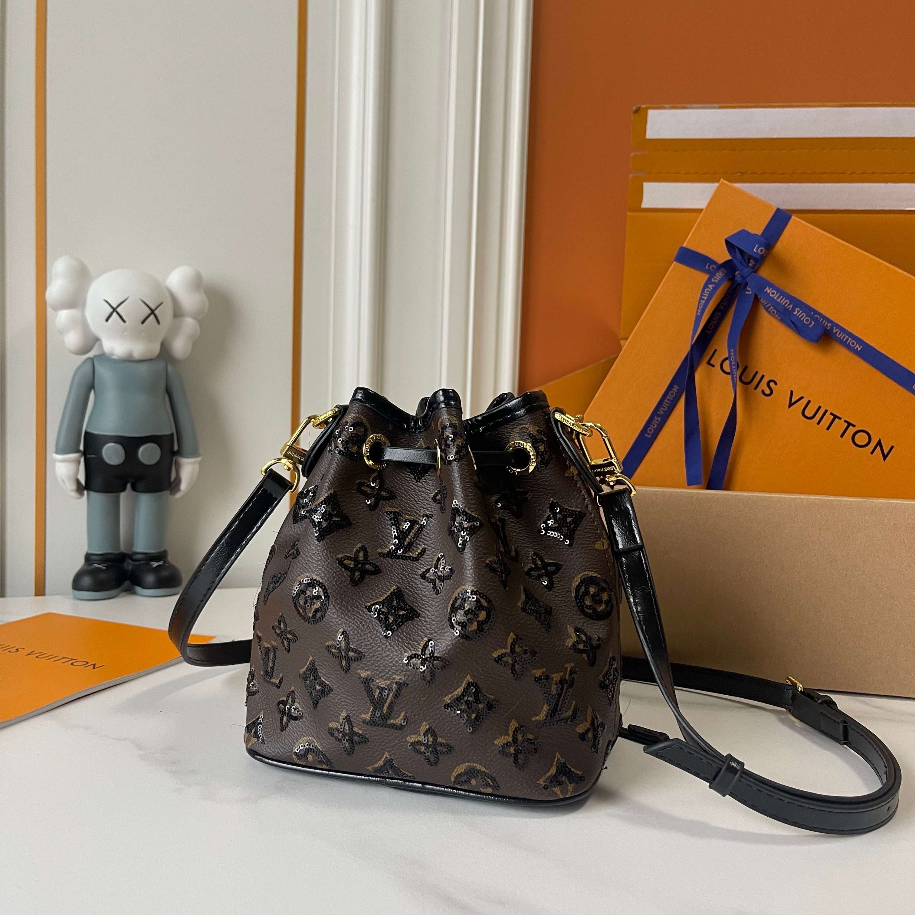 Louis Vuitton Monogram Bucket Handbag – Glossy Chain Edition