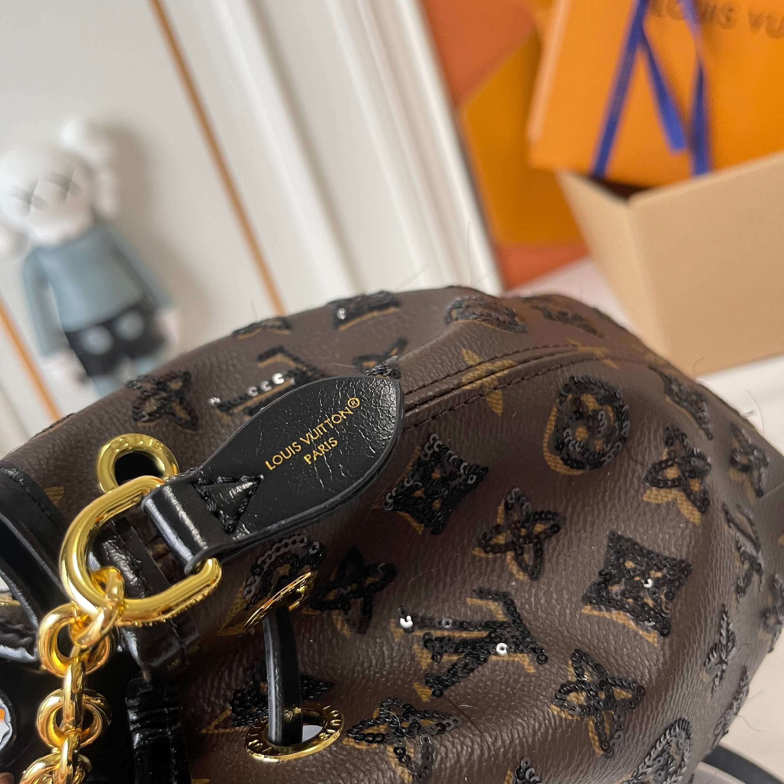 Louis Vuitton Monogram Bucket Handbag – Glossy Chain Edition