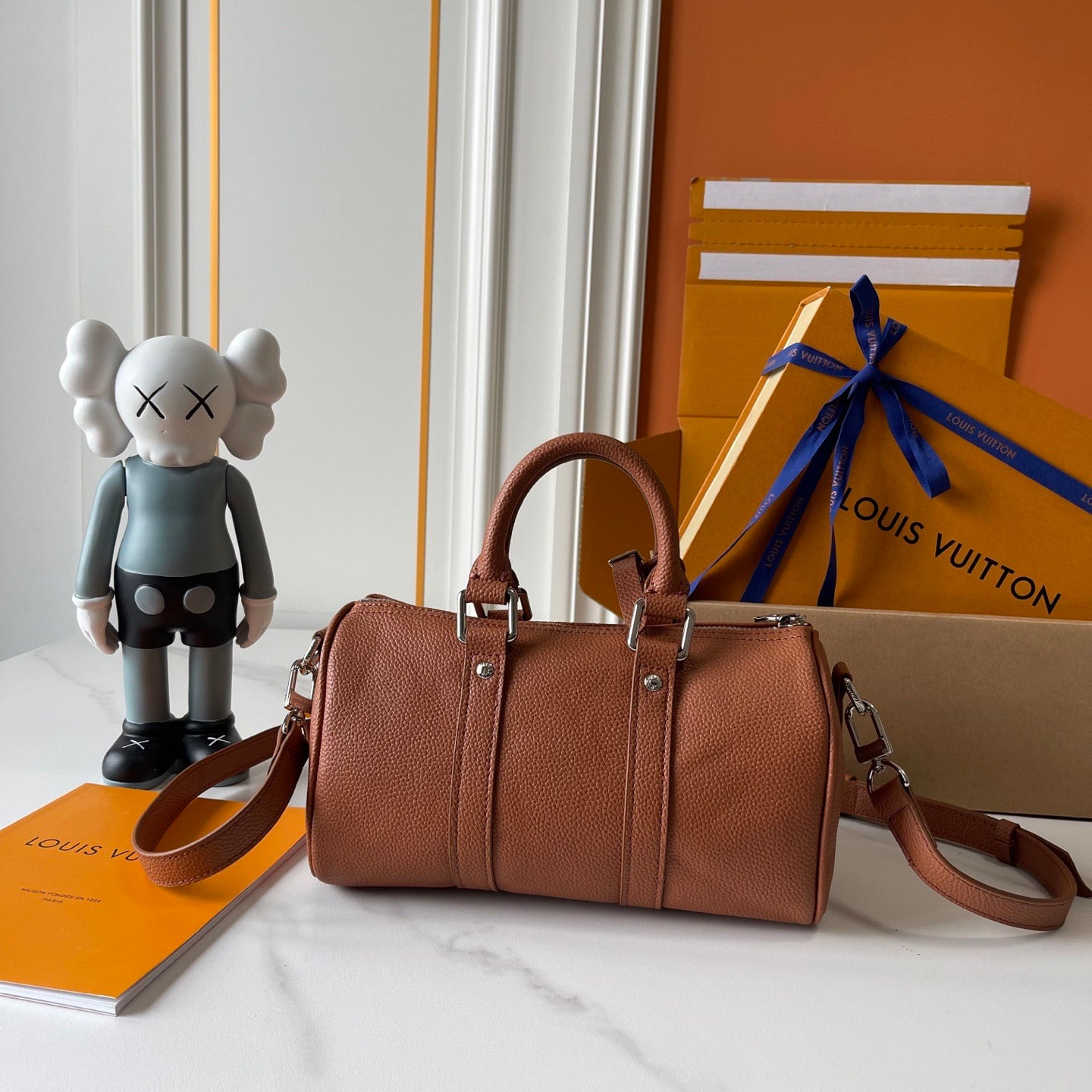 Louis Vuitton Cylinder Handbag Collection – Trio Color Series (25cm)