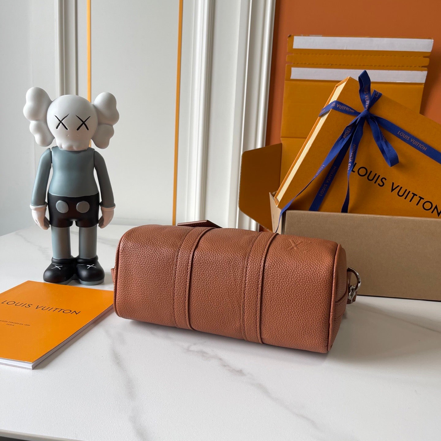 Louis Vuitton Cylinder Handbag Collection – Trio Color Series (25cm)