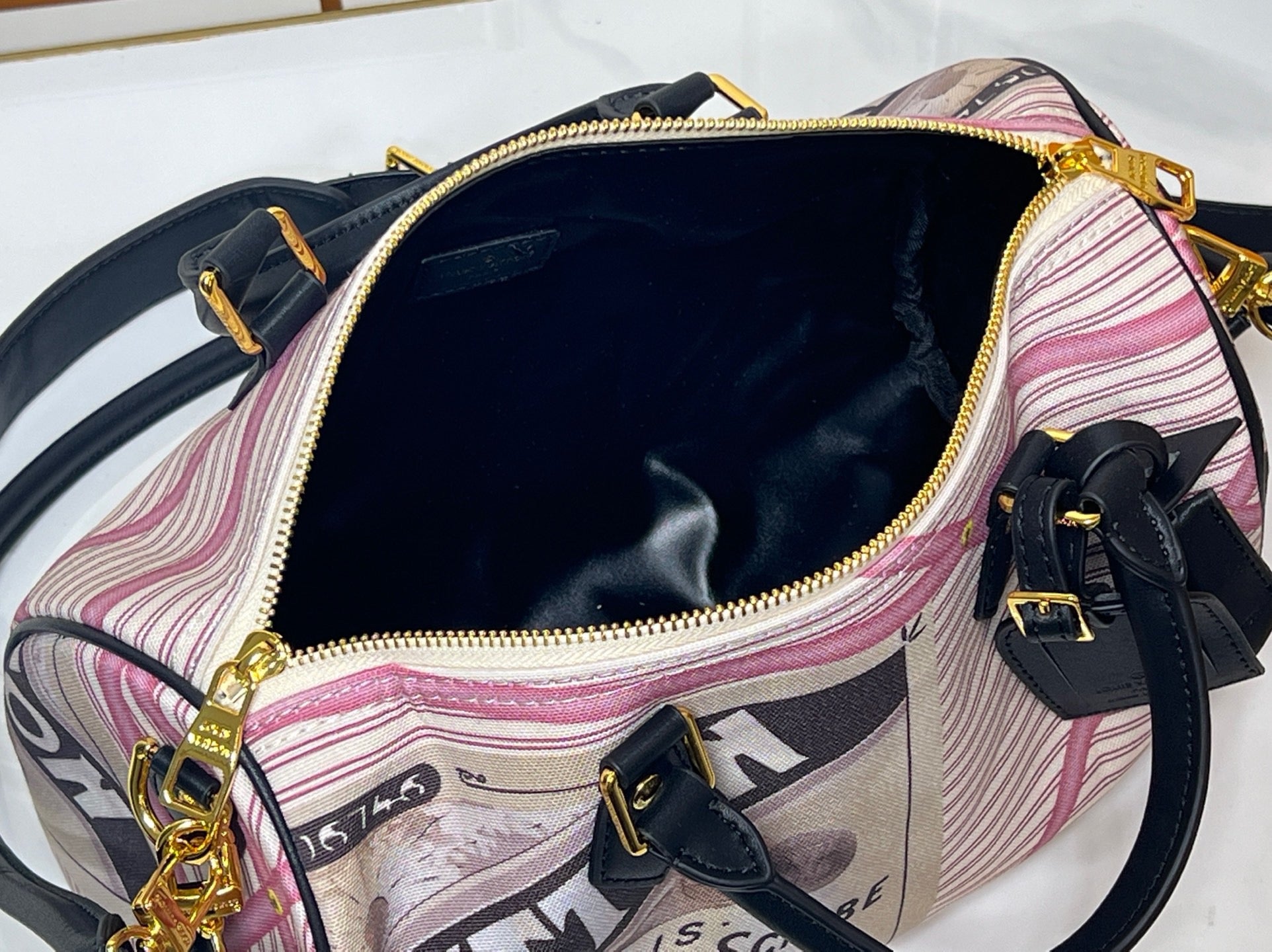 Louis Vuitton Vintage Print Handbag – Heritage Travel Edition