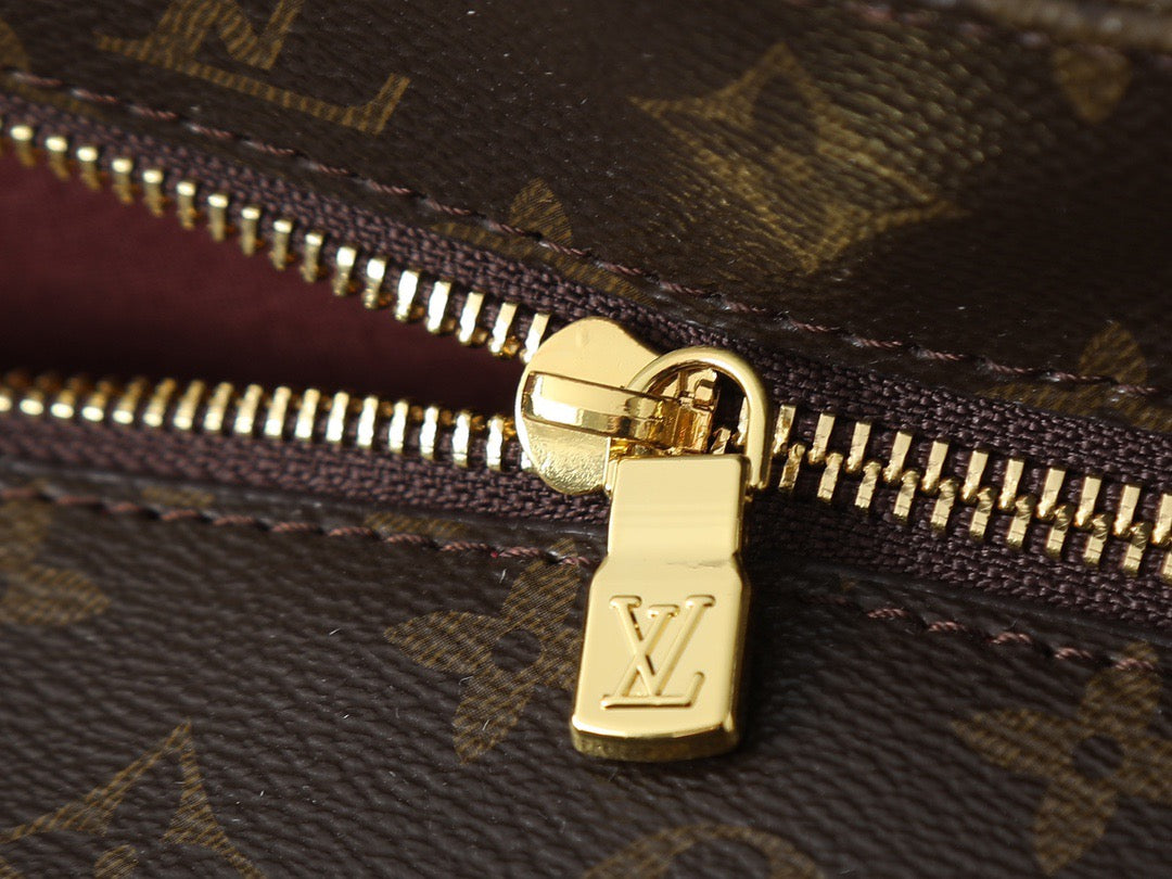 Louis Vuitton Classic Monogram Handbag – Signature Canvas Edition