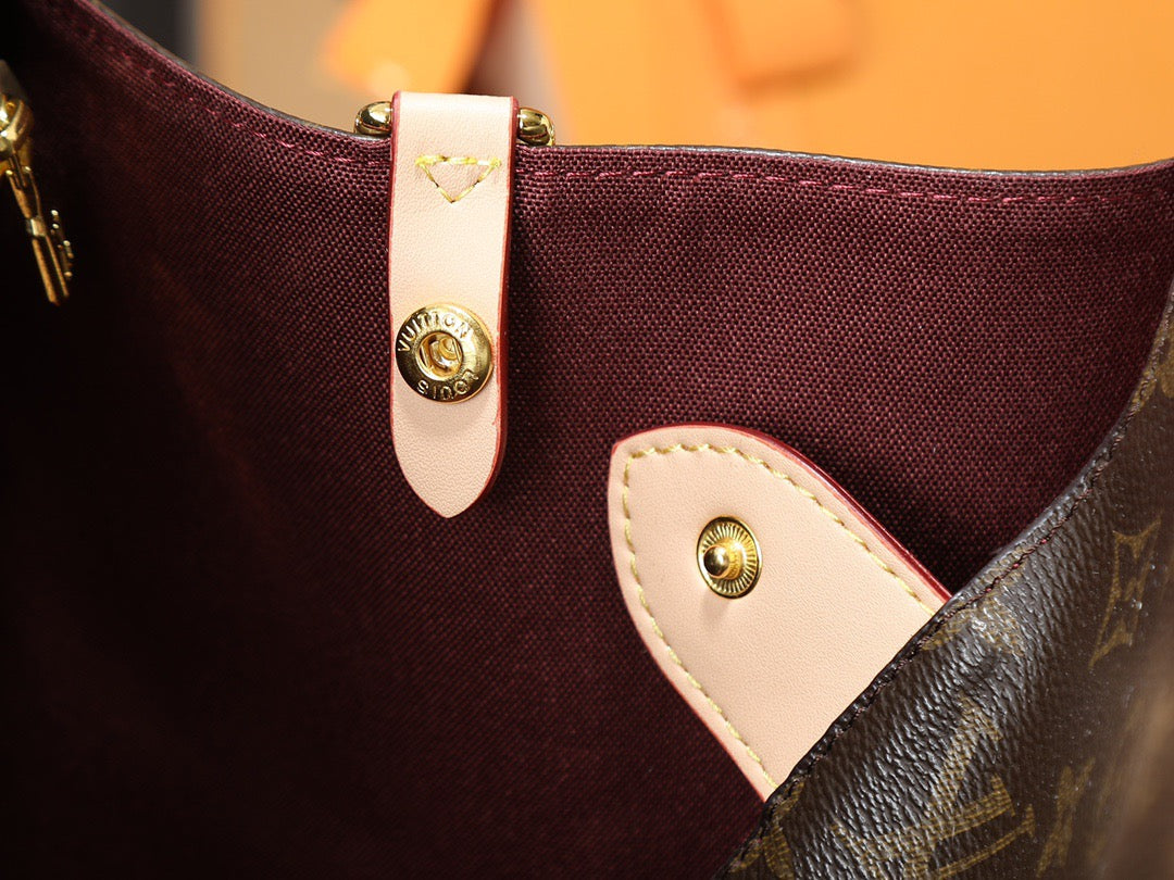 Louis Vuitton Classic Monogram Handbag – Signature Canvas Edition