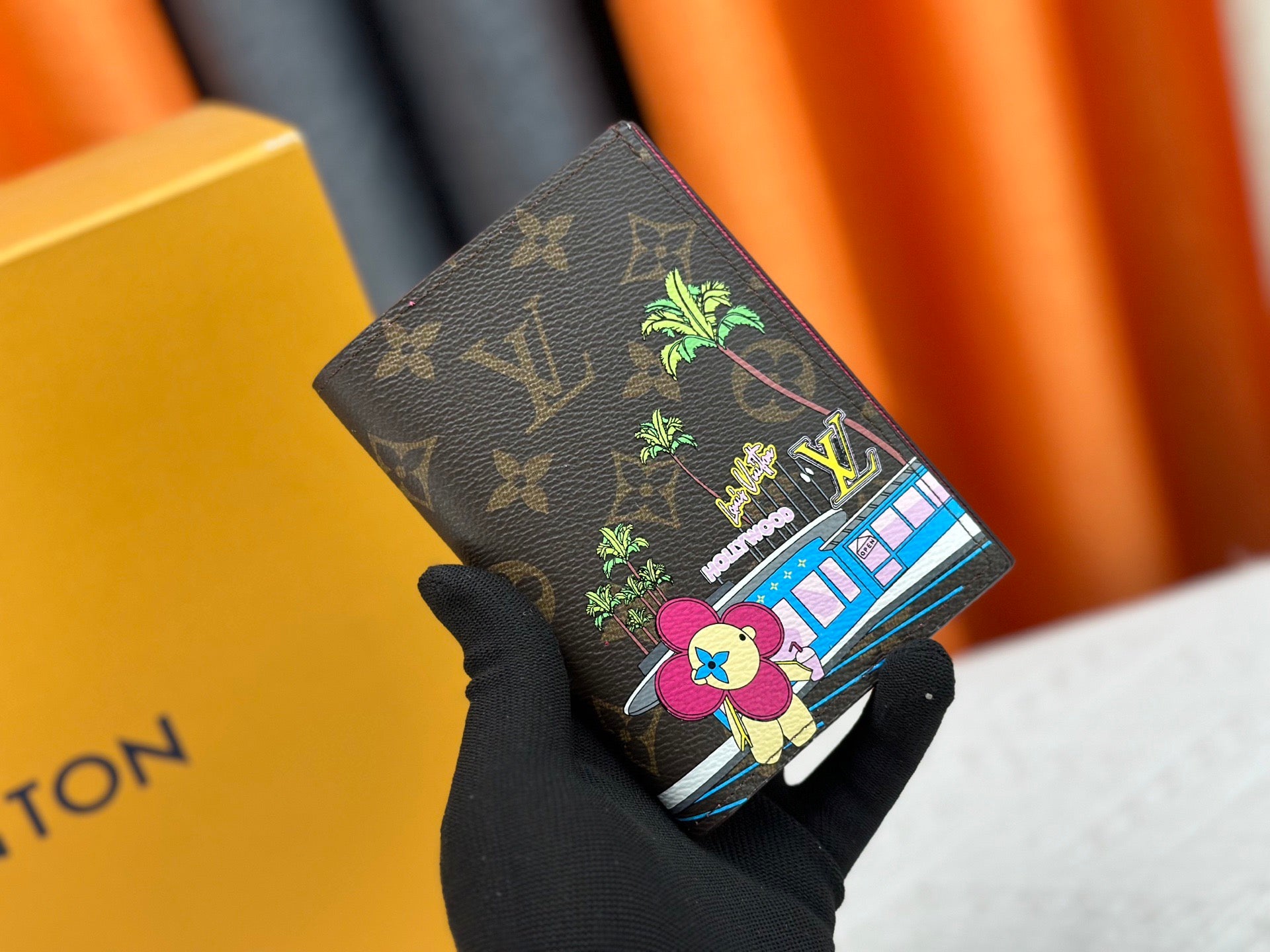 Louis Vuitton Hollywood Monogram Cardholder – Limited Edition