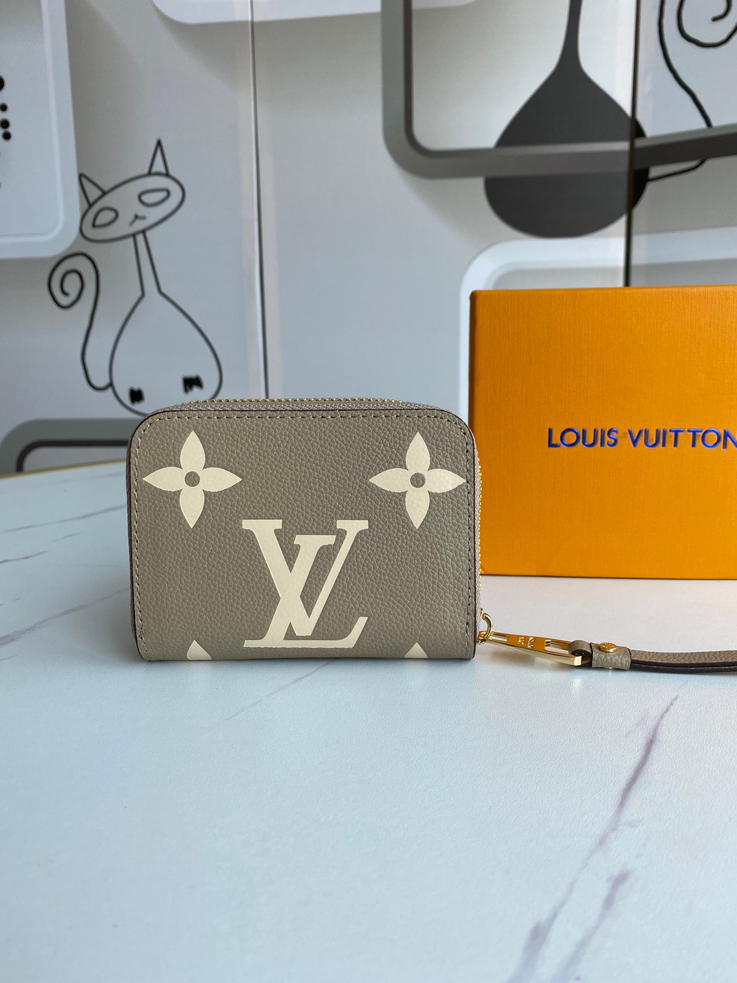 Louis Vuitton Monogram Zipper Wallets – Gray & Beige
