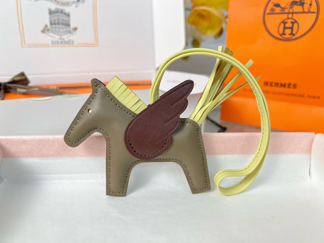 Hermès Rodeo Pegasus Touch Charm – Brown, Dark Brown & Yellow Leather