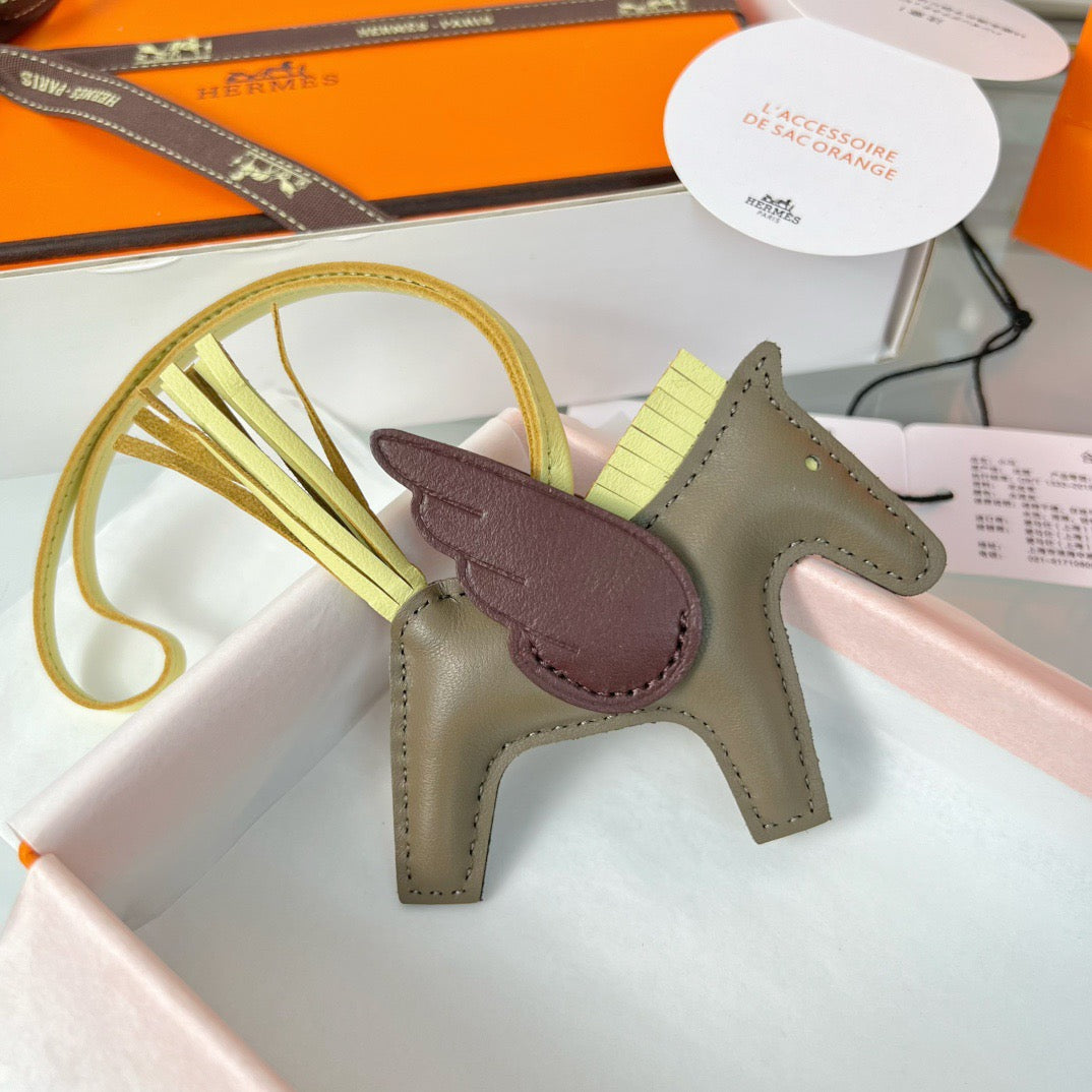 Hermès Rodeo Pegasus Touch Charm – Brown, Dark Brown & Yellow Leather