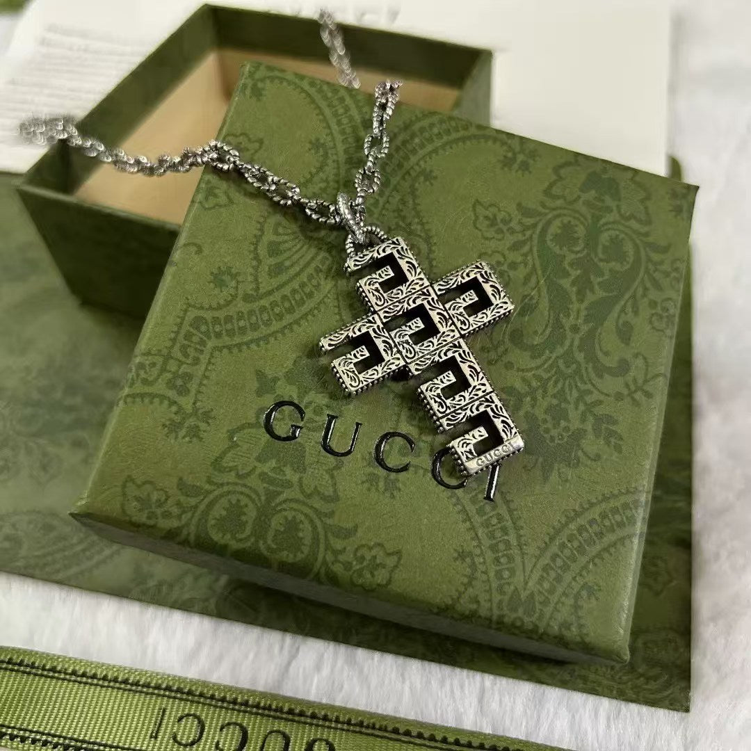 Gucci Silver Geometric Cross Pendant Necklace – Engraved Maze Design
