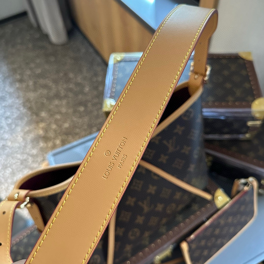 Louis Vuitton Monogram Canvas Handbag & Trunk Set – Tan Leather Trim & Gold Hardware