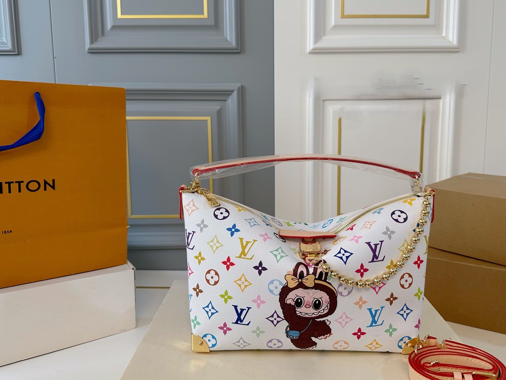 Louis Vuitton x Labubu Crossbody Bag – Vintage Monogram with Character Patch & Pearl Chain