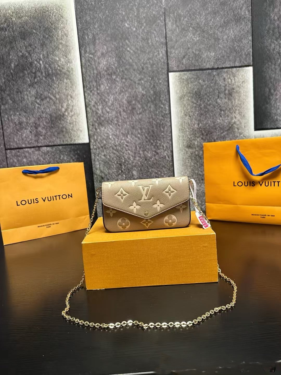 Louis Vuitton Chain Shoulder Bag – Monogram Canvas in Beige, White & Light Brown