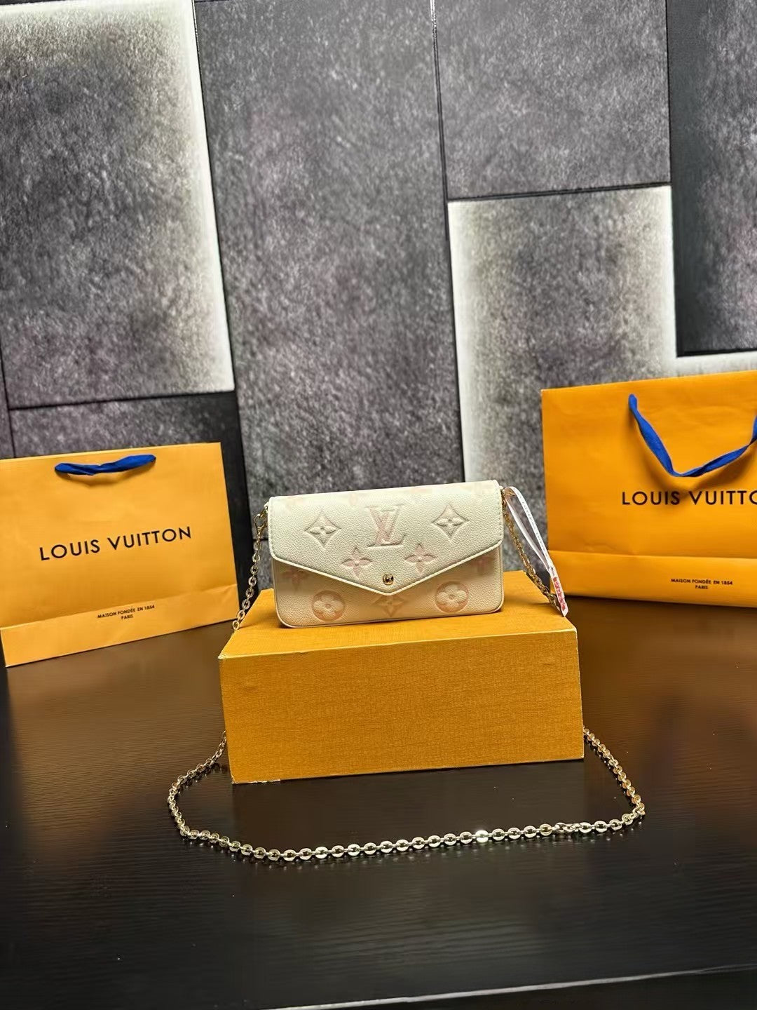 Louis Vuitton Chain Shoulder Bag – Monogram Canvas in Beige, White & Light Brown