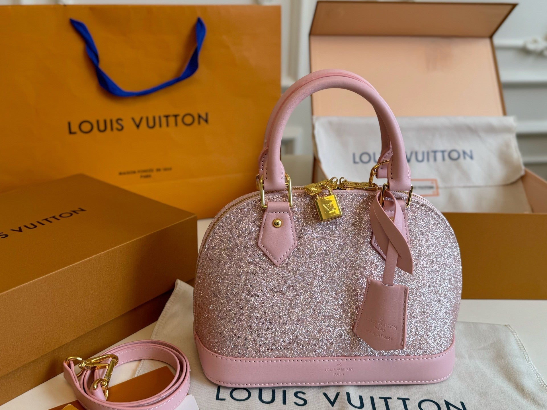 Louis Vuitton Glitter Dome Handbag – Structured Design with Gold Hardware & Color Accents