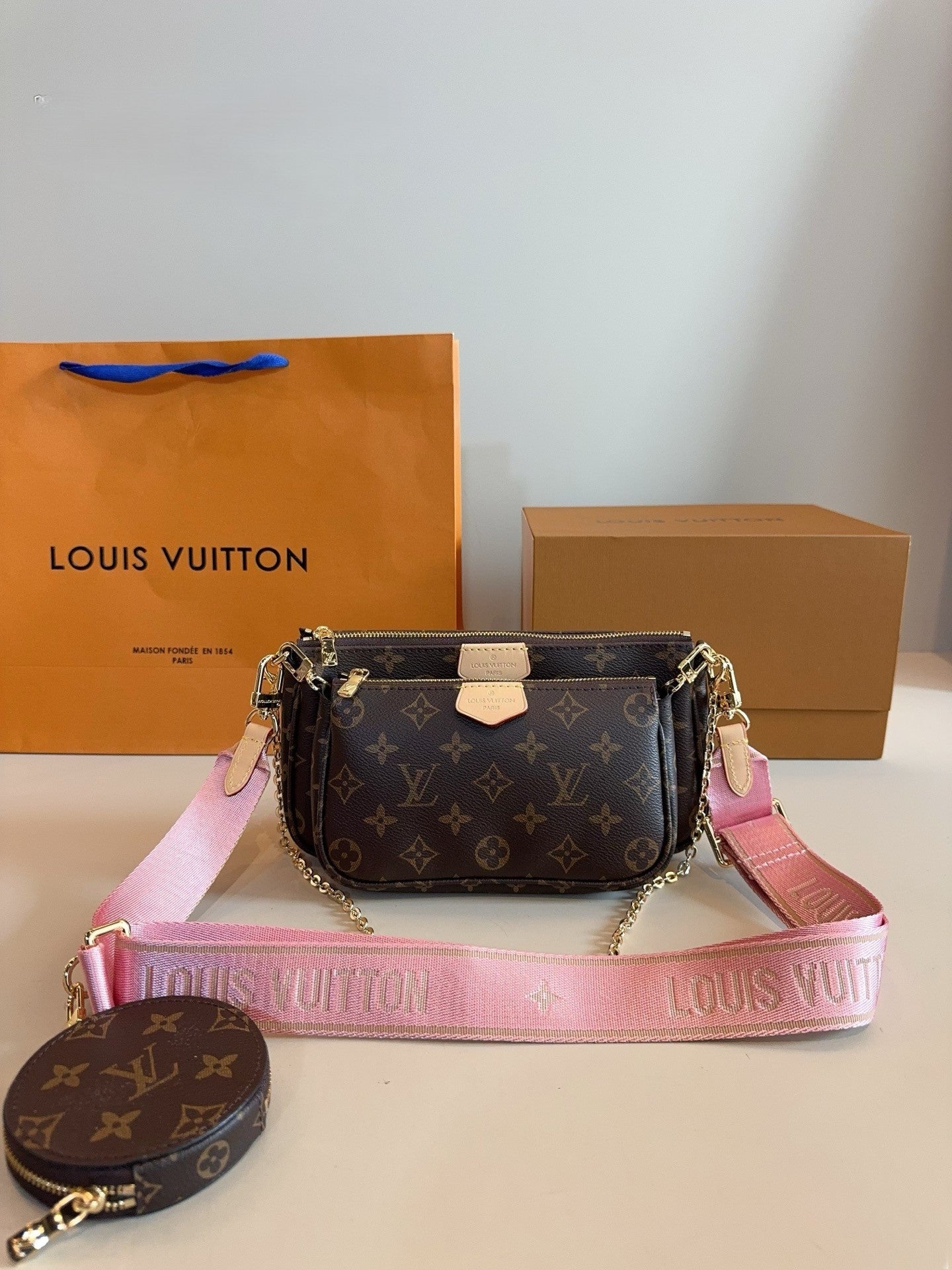 Louis Vuitton Multi-Pochette