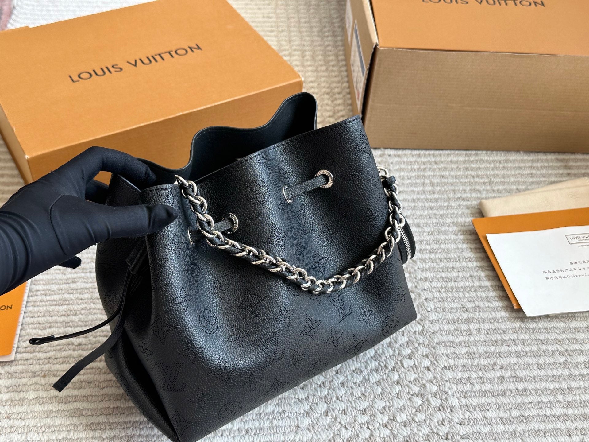 Louis Vuitton Chain Shoulder Bag