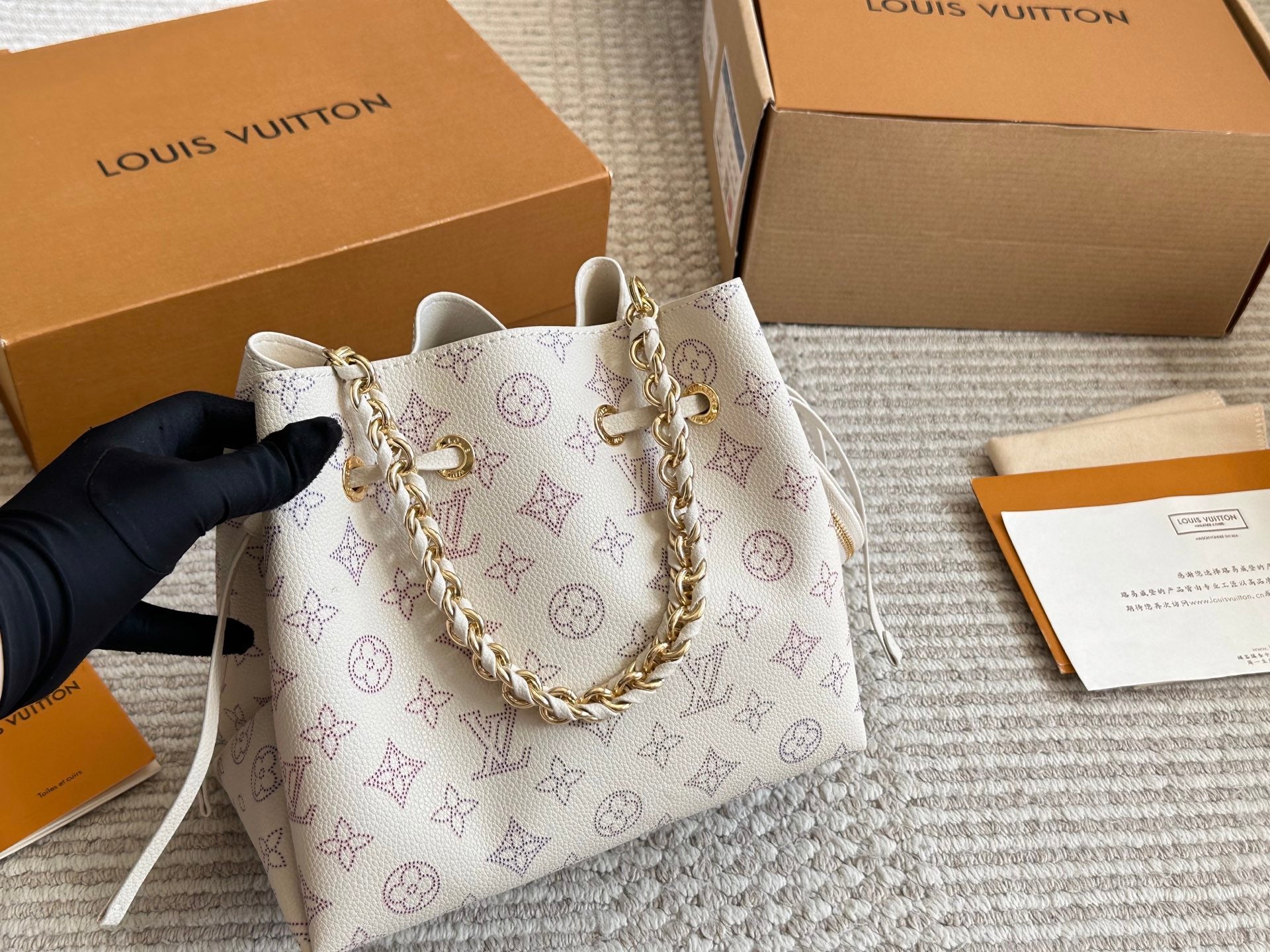 Louis Vuitton Chain Shoulder Bag