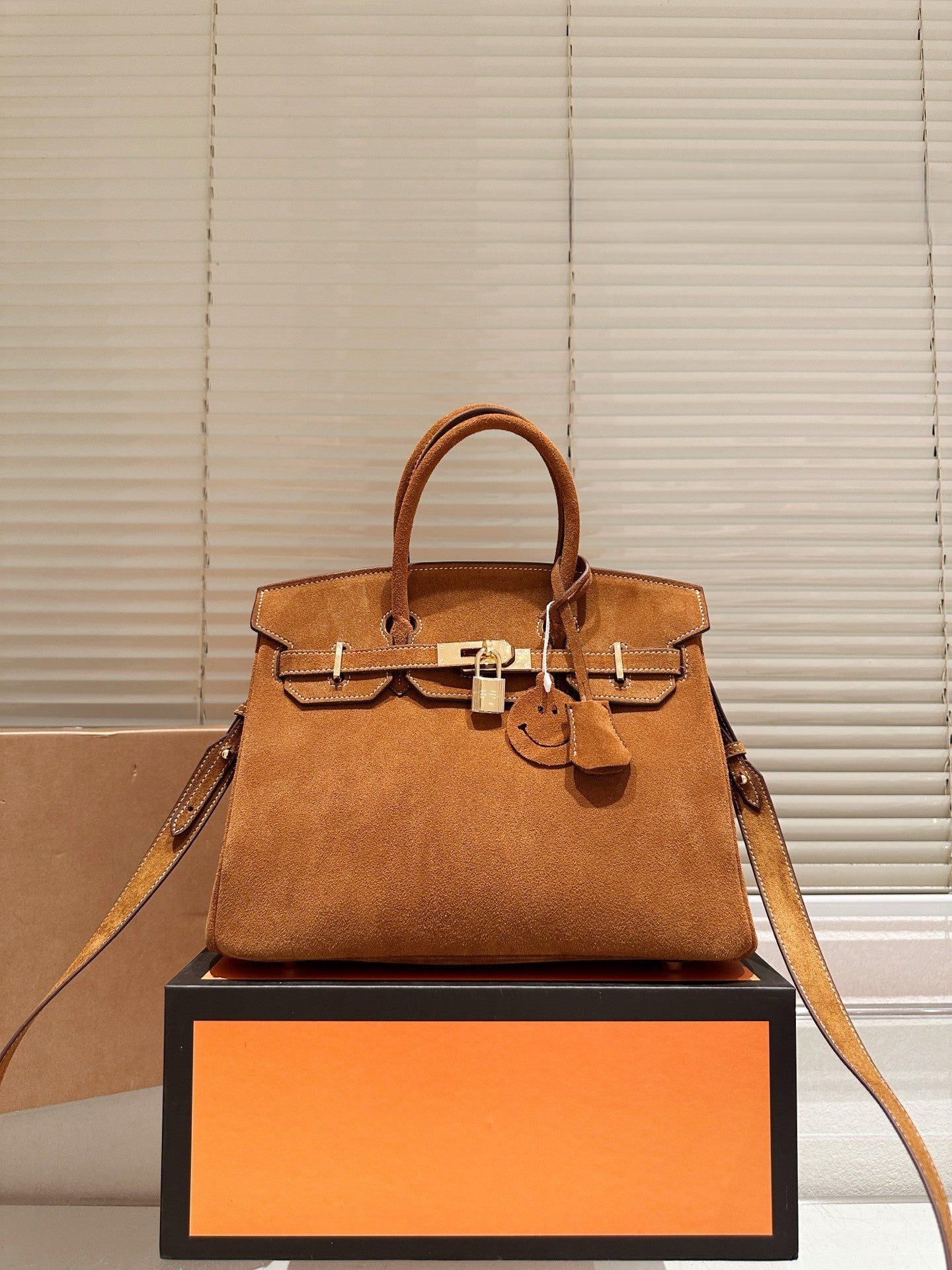 Hermès Birkin 30 cm – Suede Finish with Gold Hardware