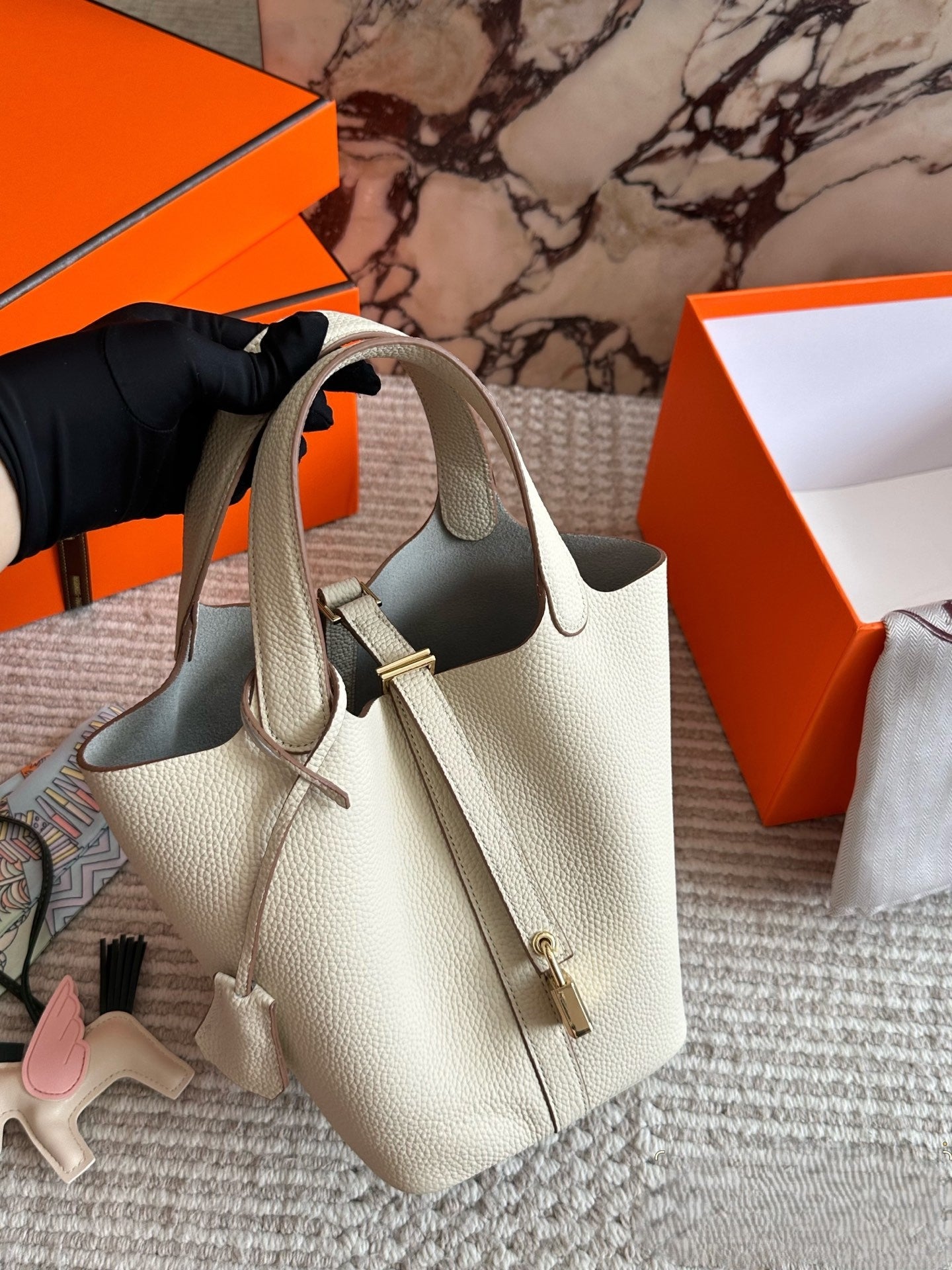 Hermès Picotin Lock 18 – Basket Bag in TC Leather with Gold Hardware