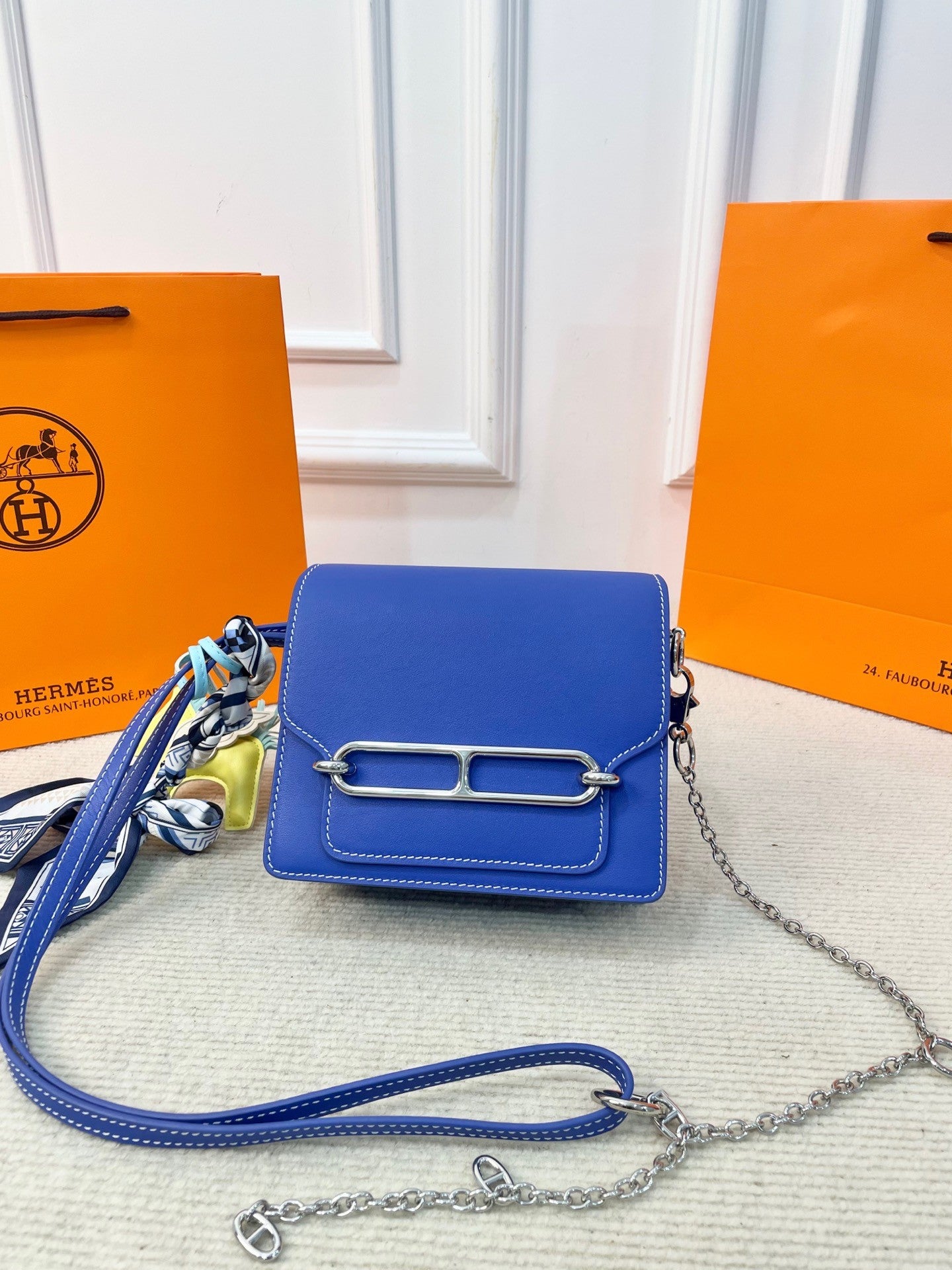 Hermès Roulis Bags – “Pig Nose” Design with Chain Strap in 7 Gradient Colors