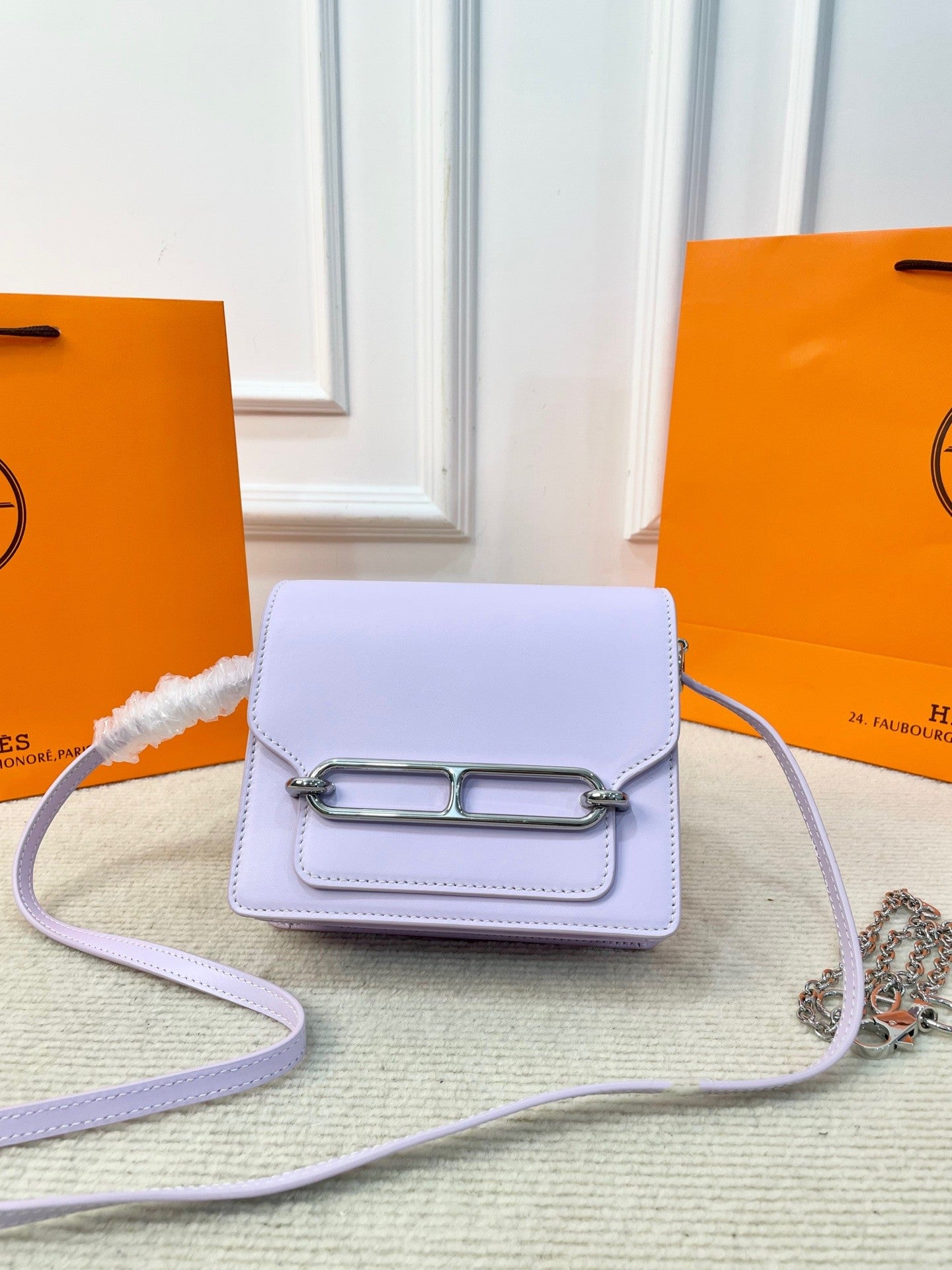 Hermès Roulis Bags – “Pig Nose” Design with Chain Strap in 7 Gradient Colors